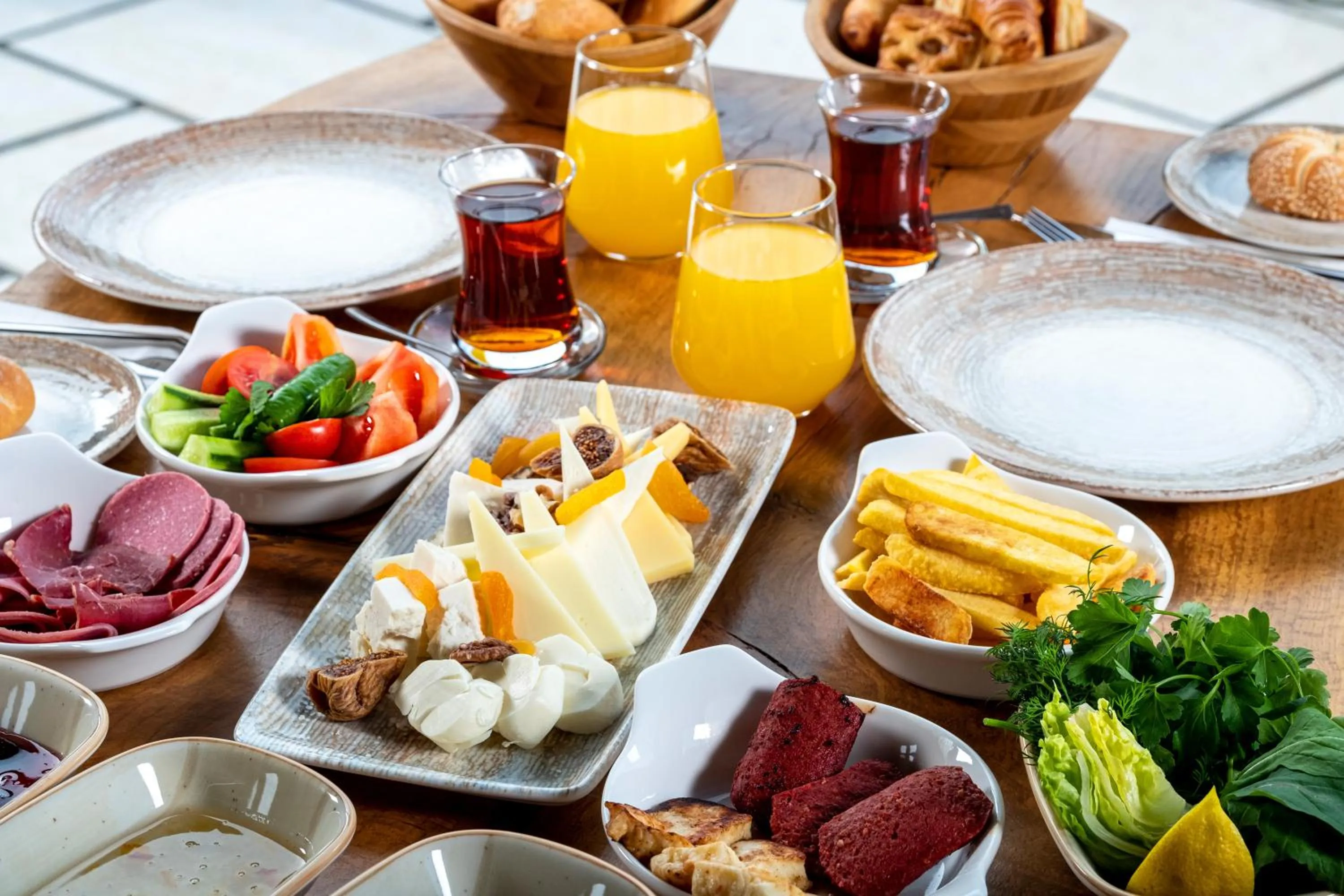 Food and drinks in The Canyon Kartepe and Restoran