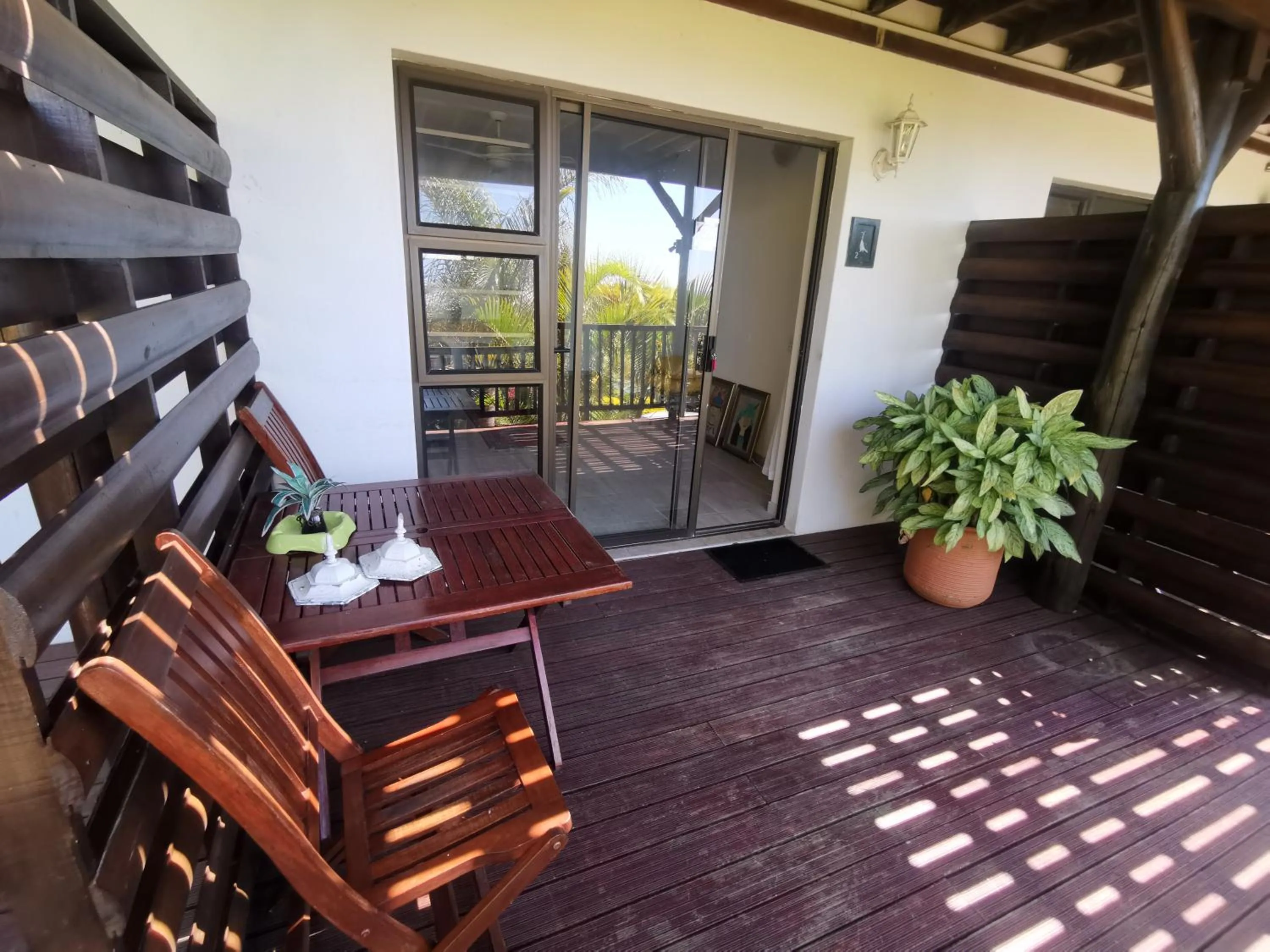 Balcony/Terrace in THE THATCH HIDE