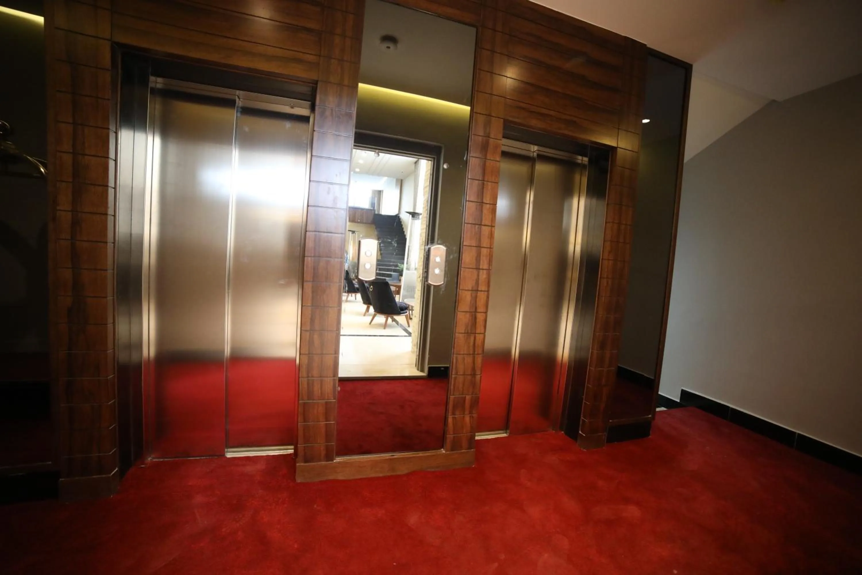 فندق صحارى الخليج Sahara Gulf Hotel Apartments