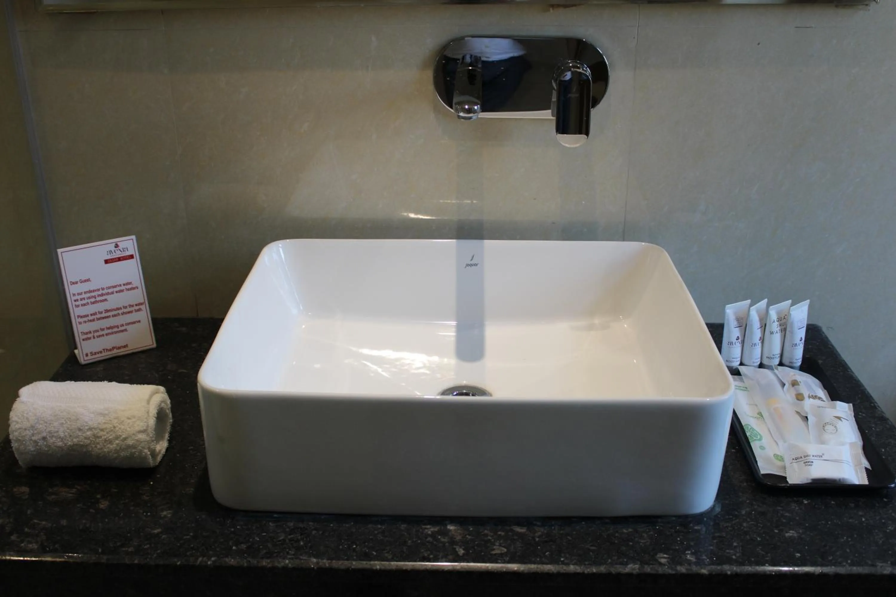 Bathroom in Sagar Hotel JUST 5 MIN FROM GOLDEN TEMPLE