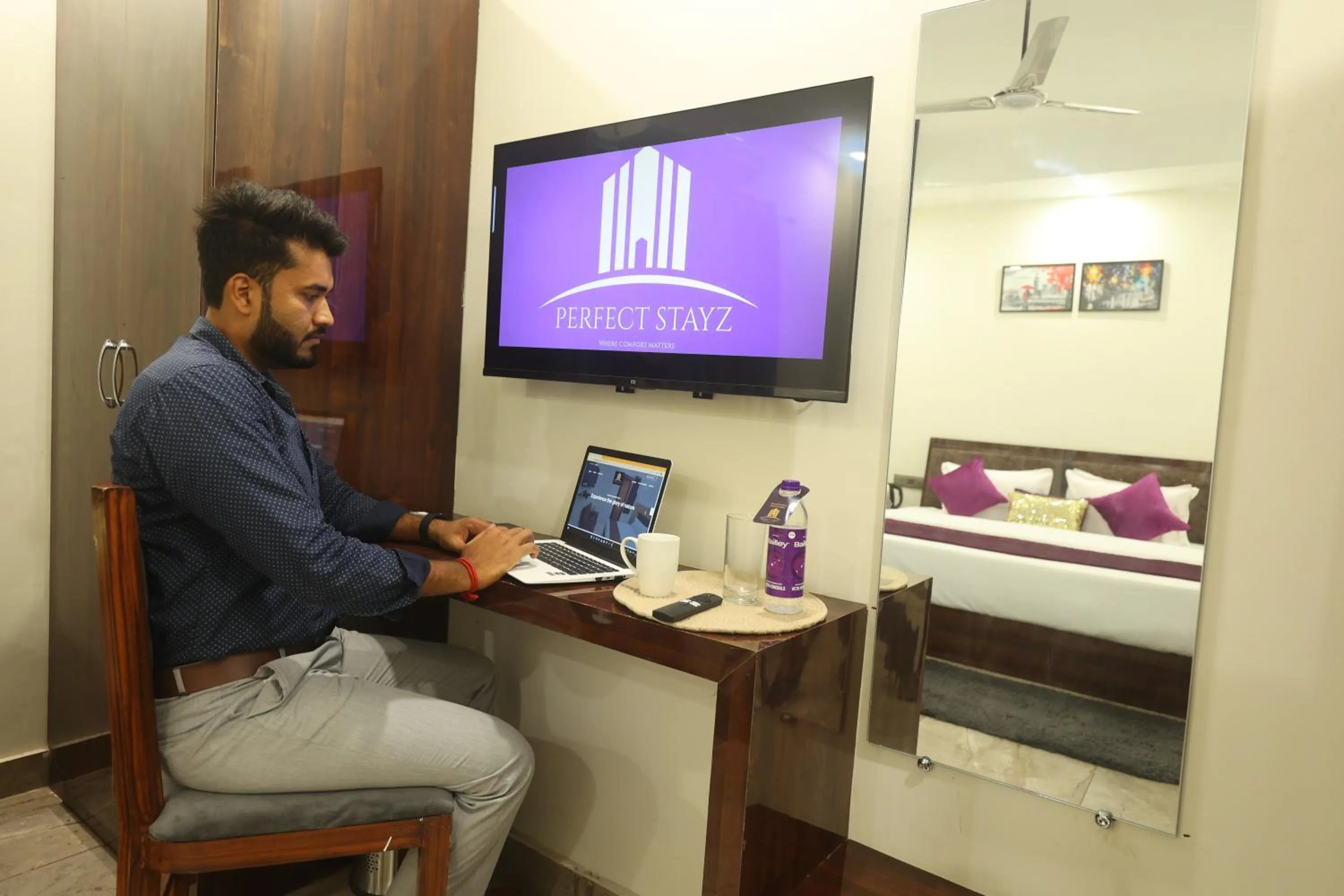 TV and multimedia in Sagar Hotel JUST 5 MIN FROM GOLDEN TEMPLE