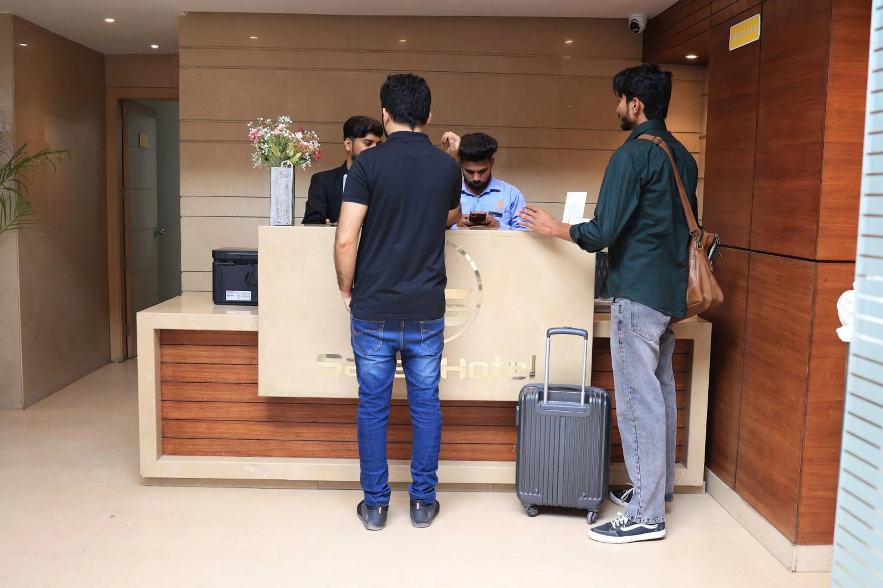 Lobby or reception in Sagar Hotel JUST 5 MIN FROM GOLDEN TEMPLE