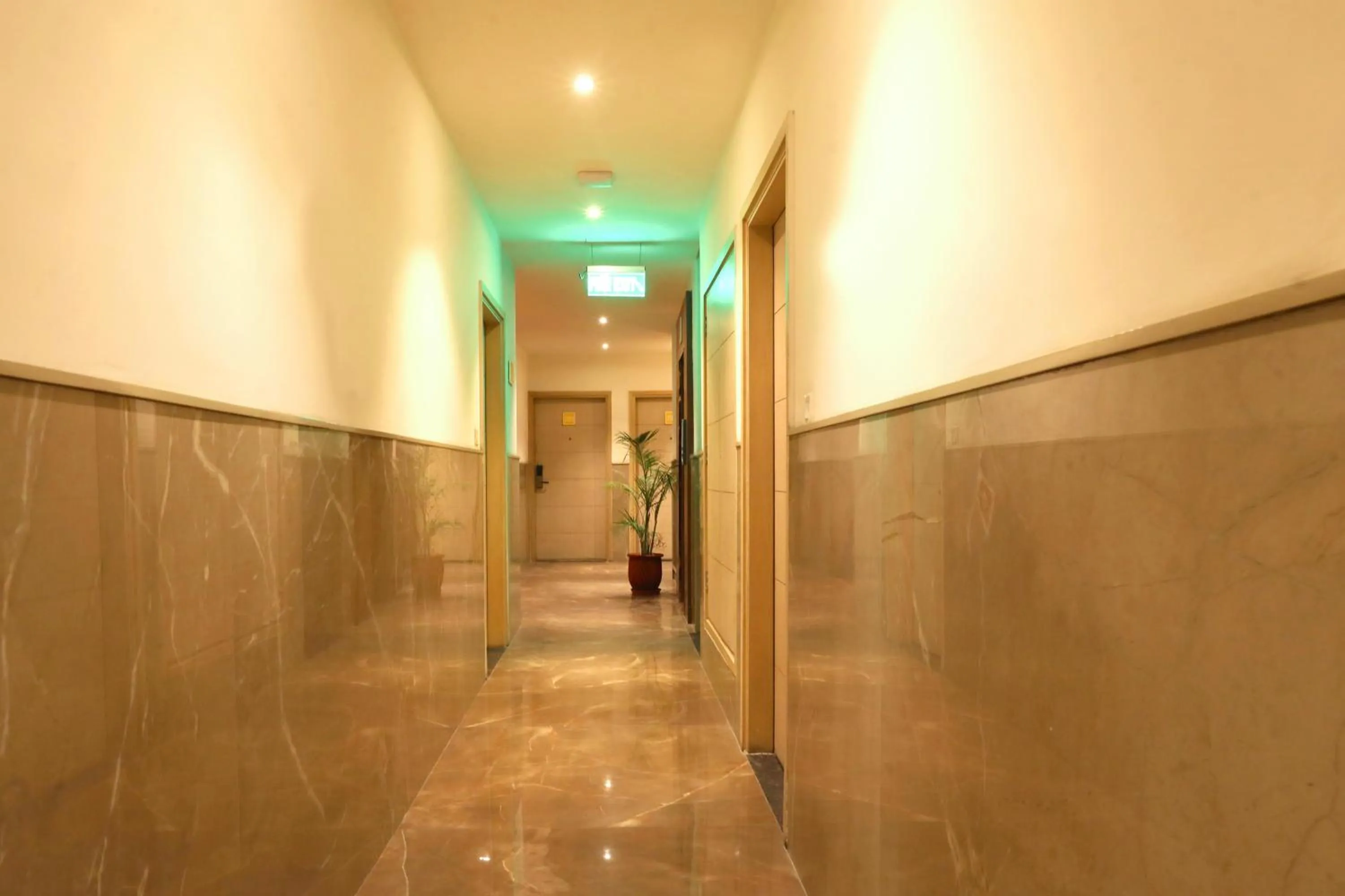 Lobby or reception in Sagar Hotel JUST 5 MIN FROM GOLDEN TEMPLE