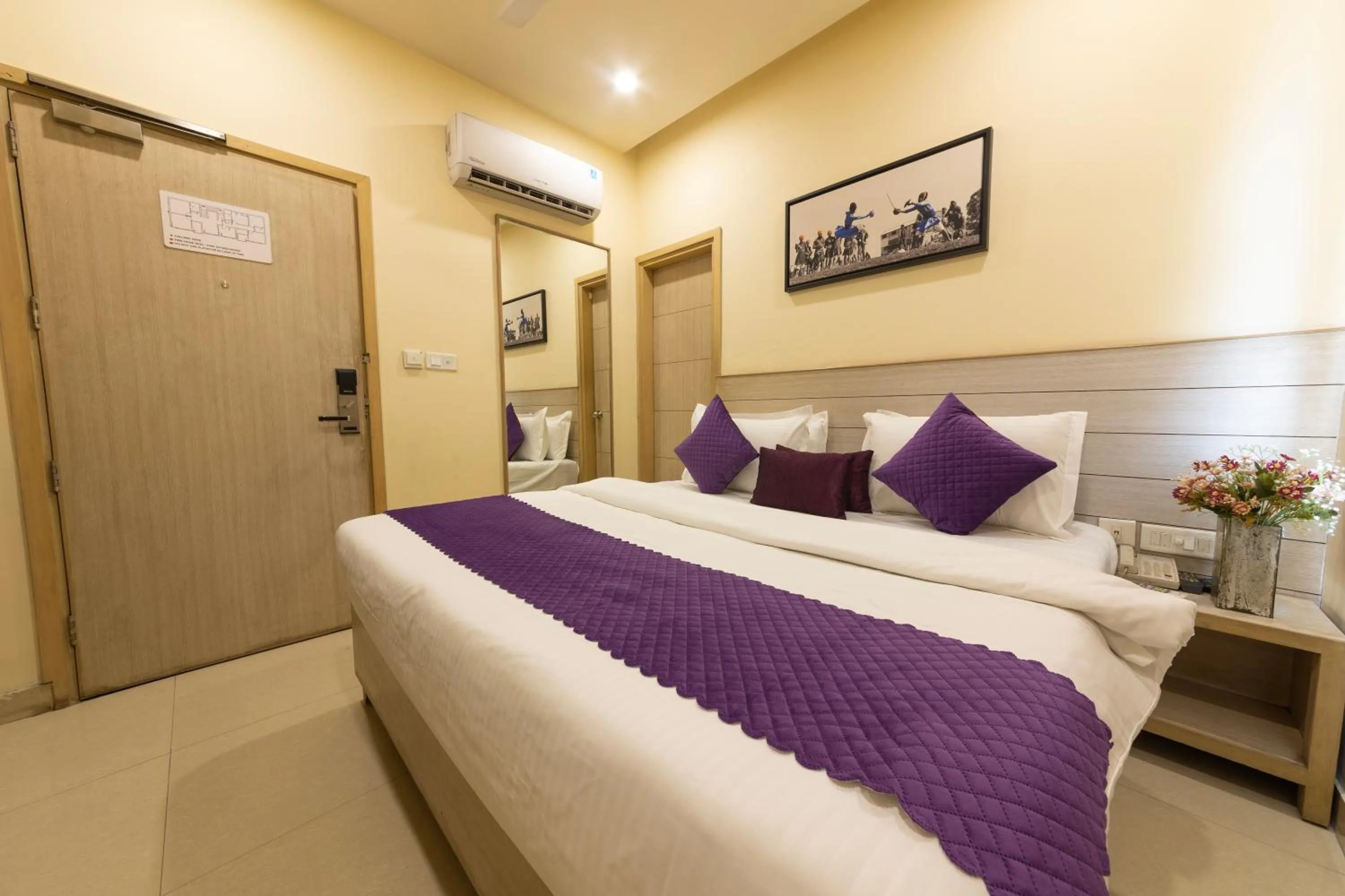 Photo of the whole room, Bed in Sagar Hotel JUST 5 MIN FROM GOLDEN TEMPLE