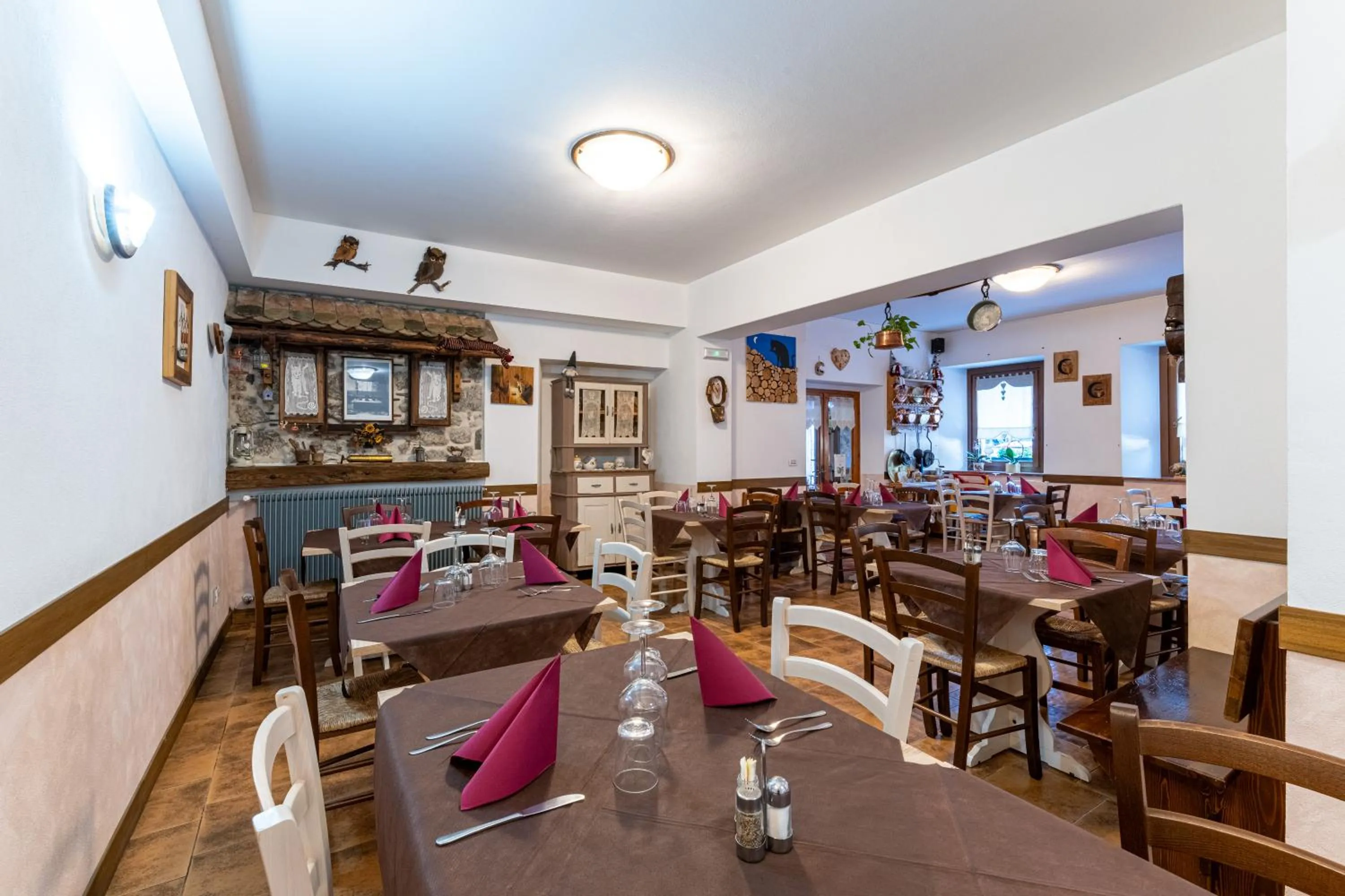 Restaurant/places to eat in Albergo Alle Alpi