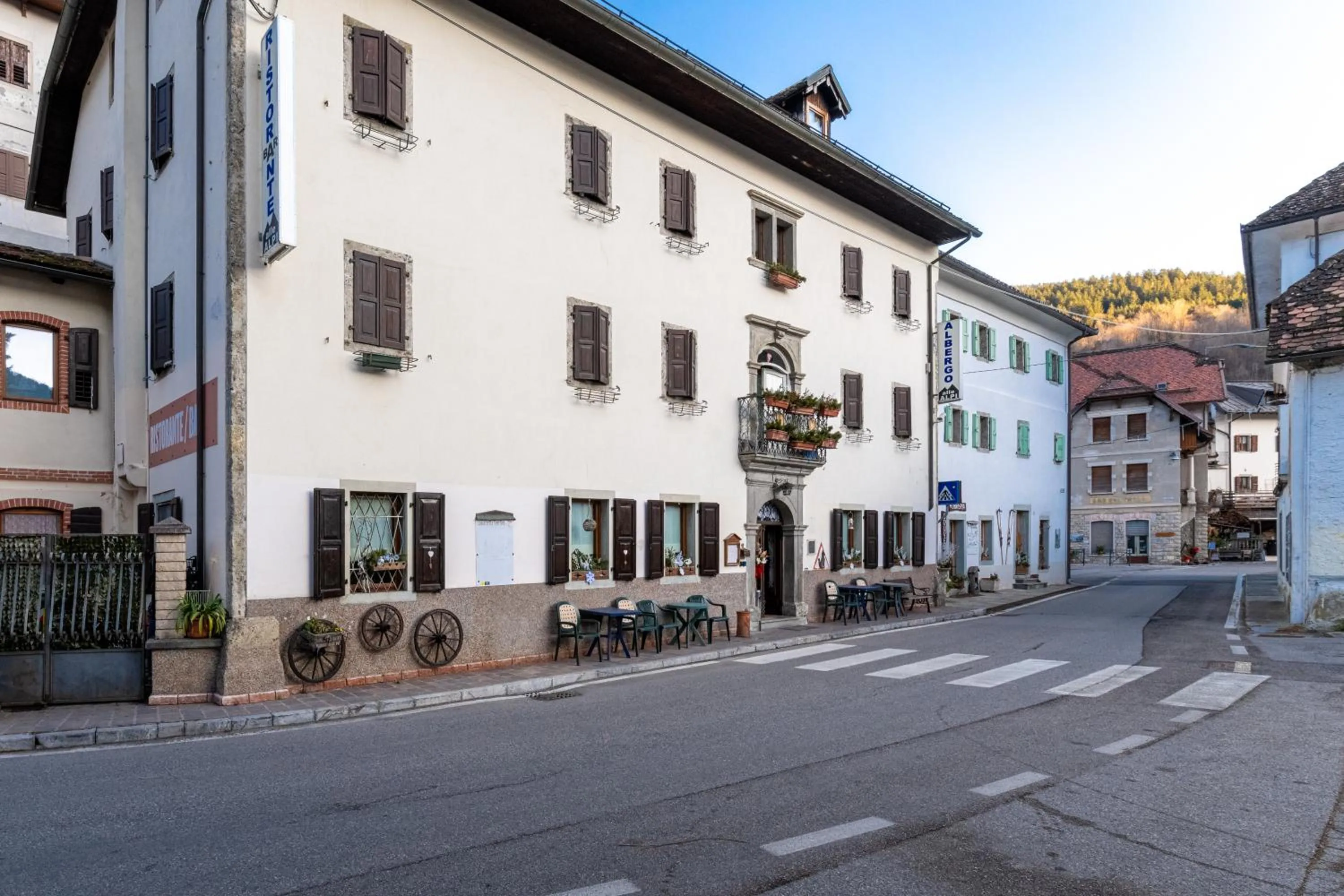 Property building in Albergo Alle Alpi