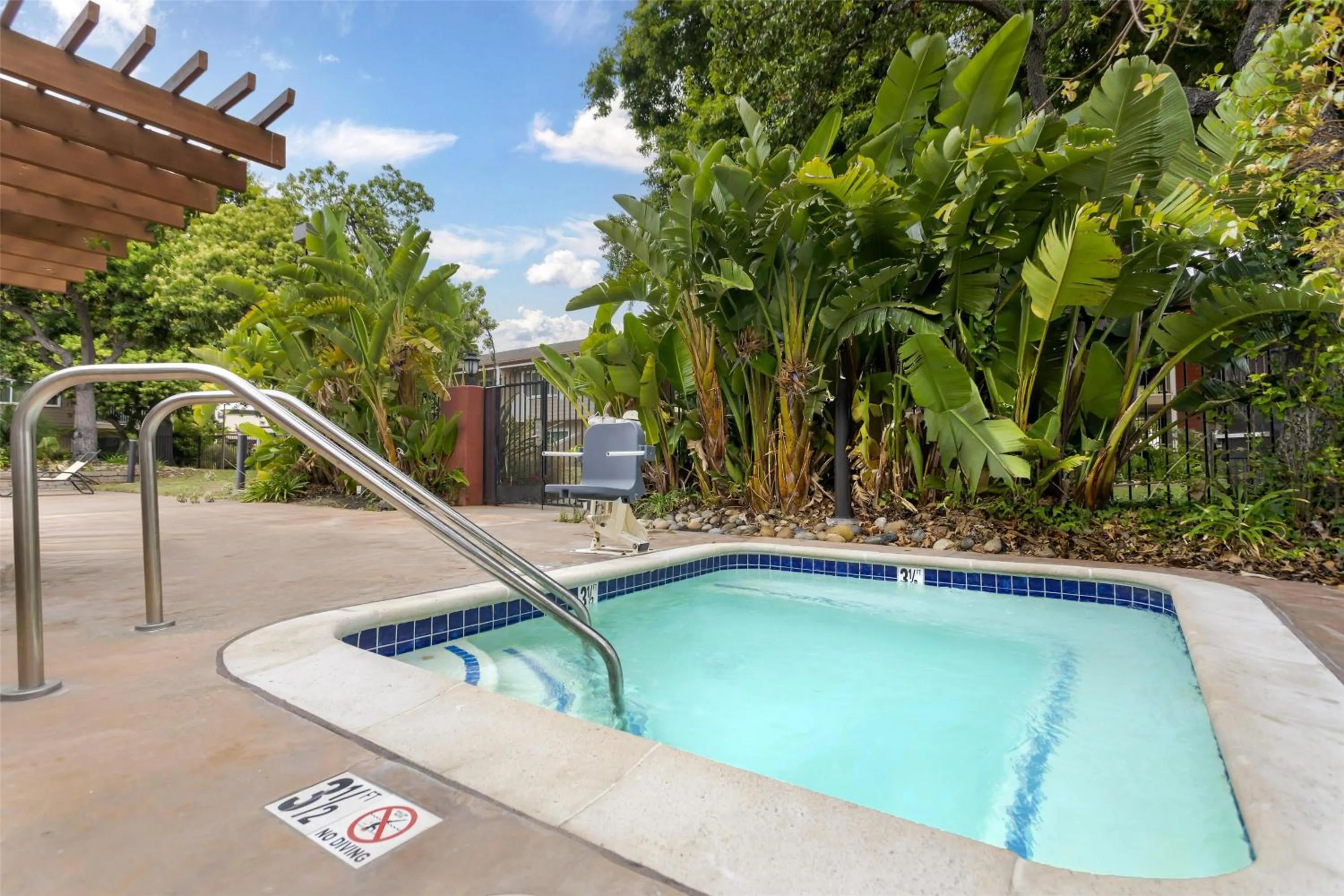 Pool view in Best Western Plus Garden Court Inn