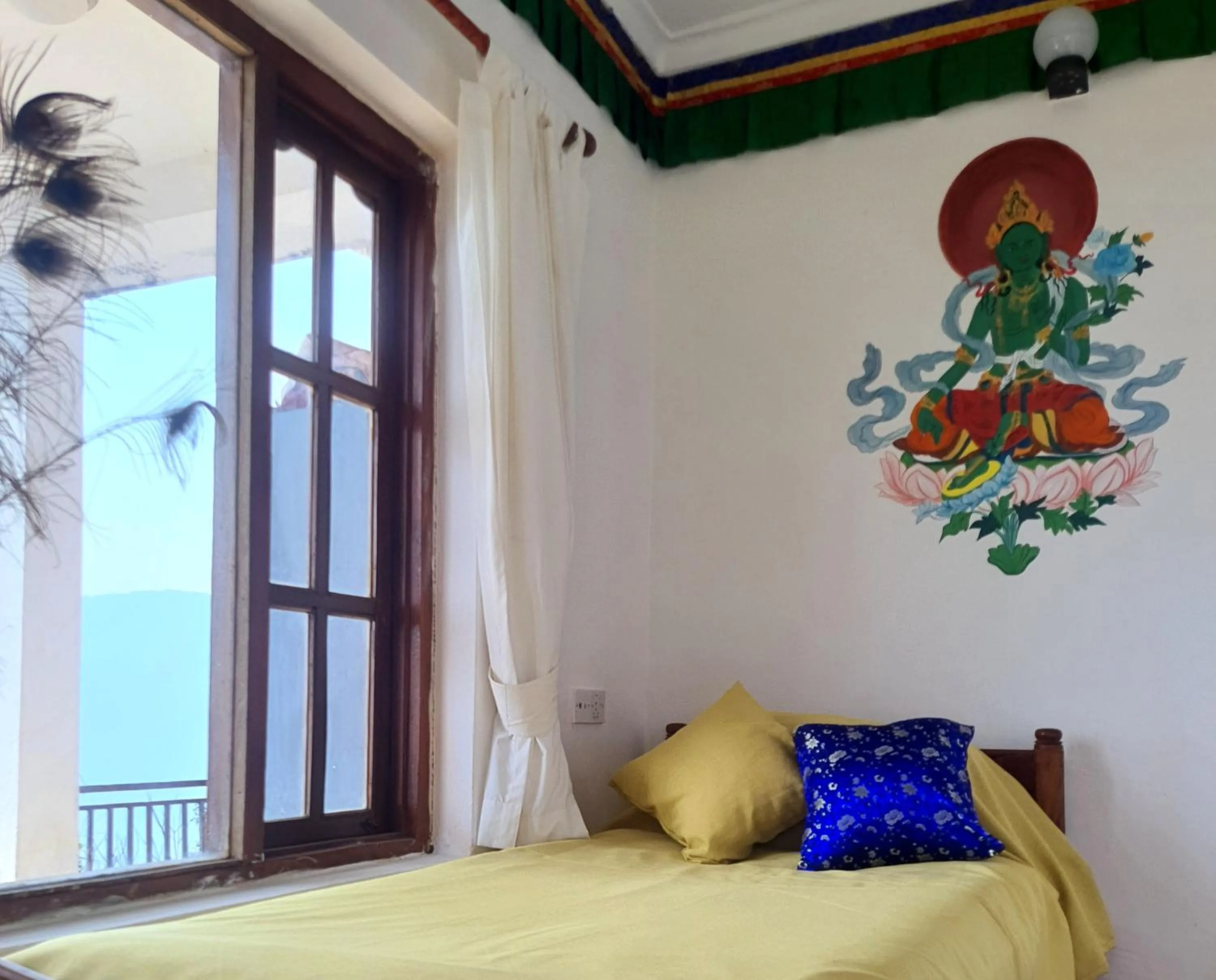 Bed in Peace Dragon Lodge