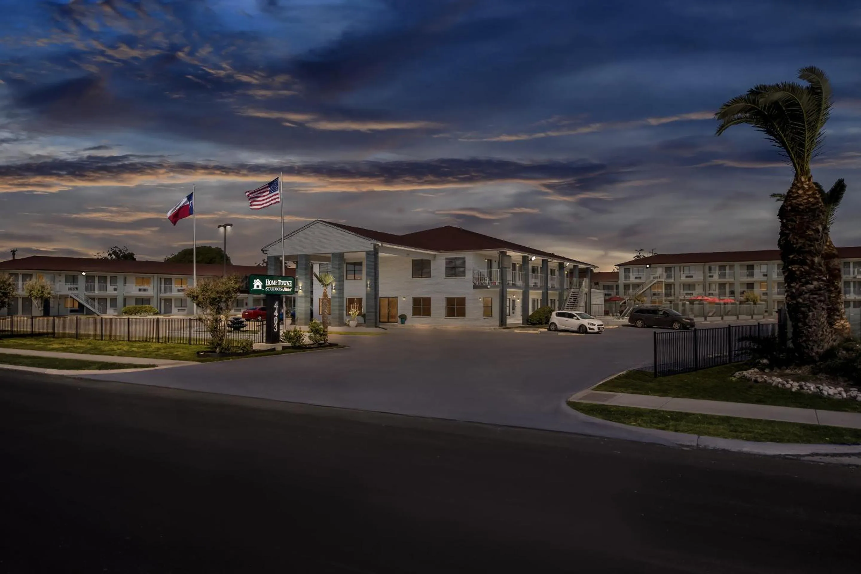 Facade/entrance in HomeTowne Studios by Red Roof San Antonio E - Frost Bank Center