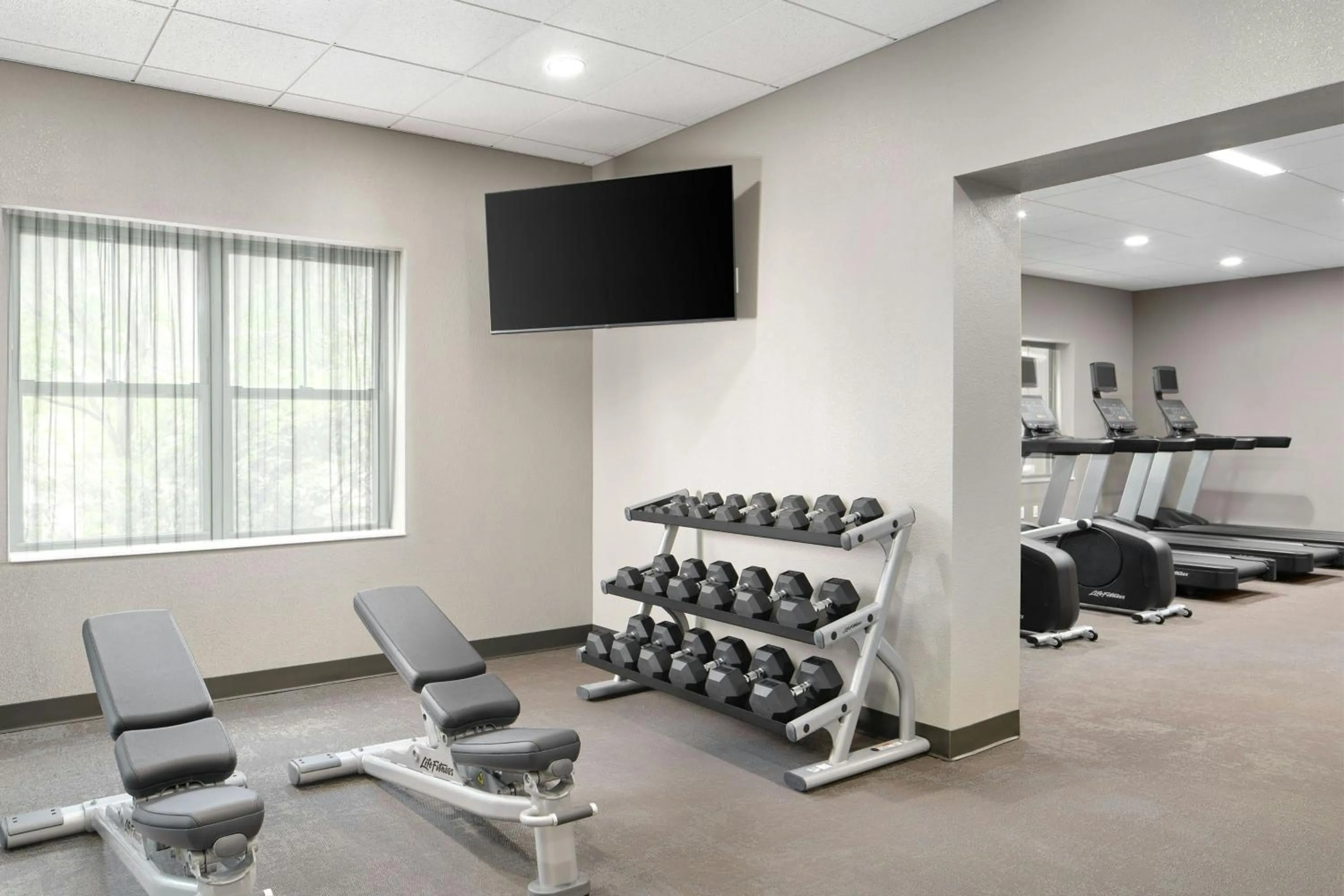 Fitness centre/facilities in Courtyard by Marriott Saratoga Springs