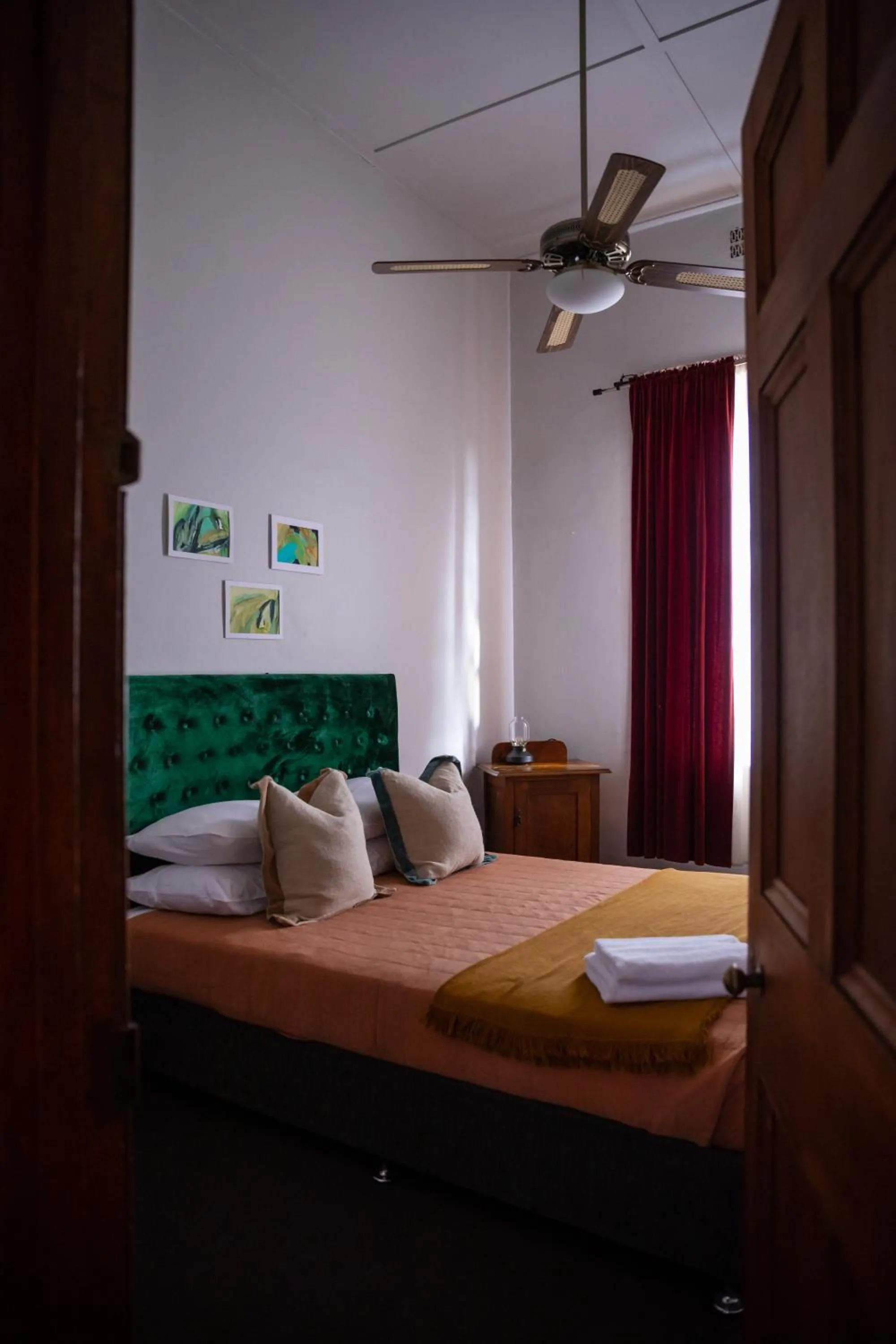 Bedroom, Bed in The Family Hotel