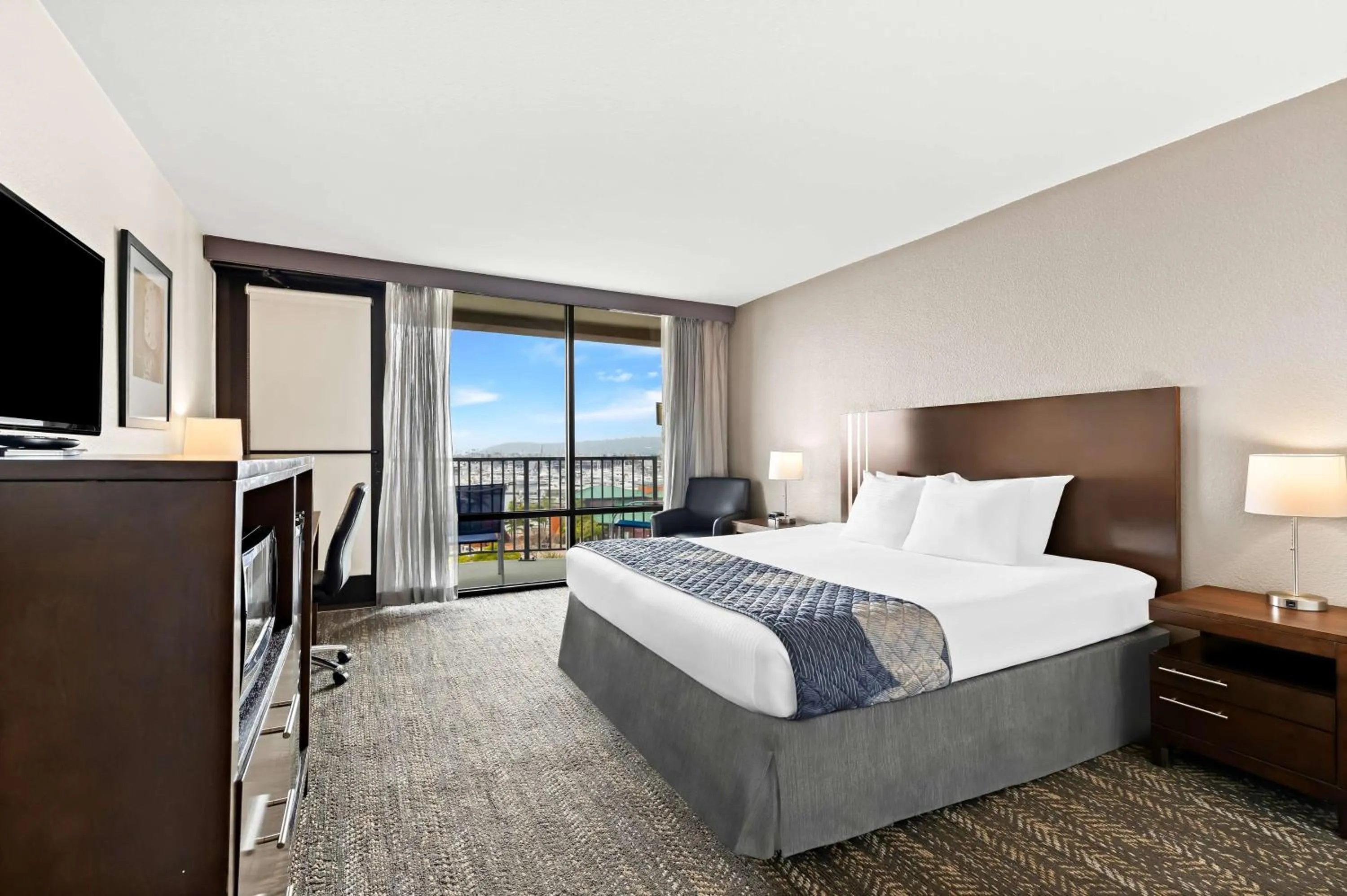 Bedroom, Bed in Best Western Yacht Harbor Hotel