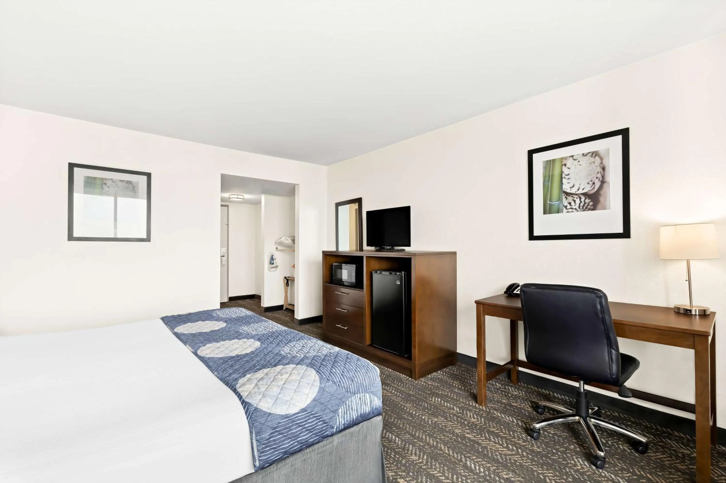 Bedroom, Bed in Best Western Yacht Harbor Hotel