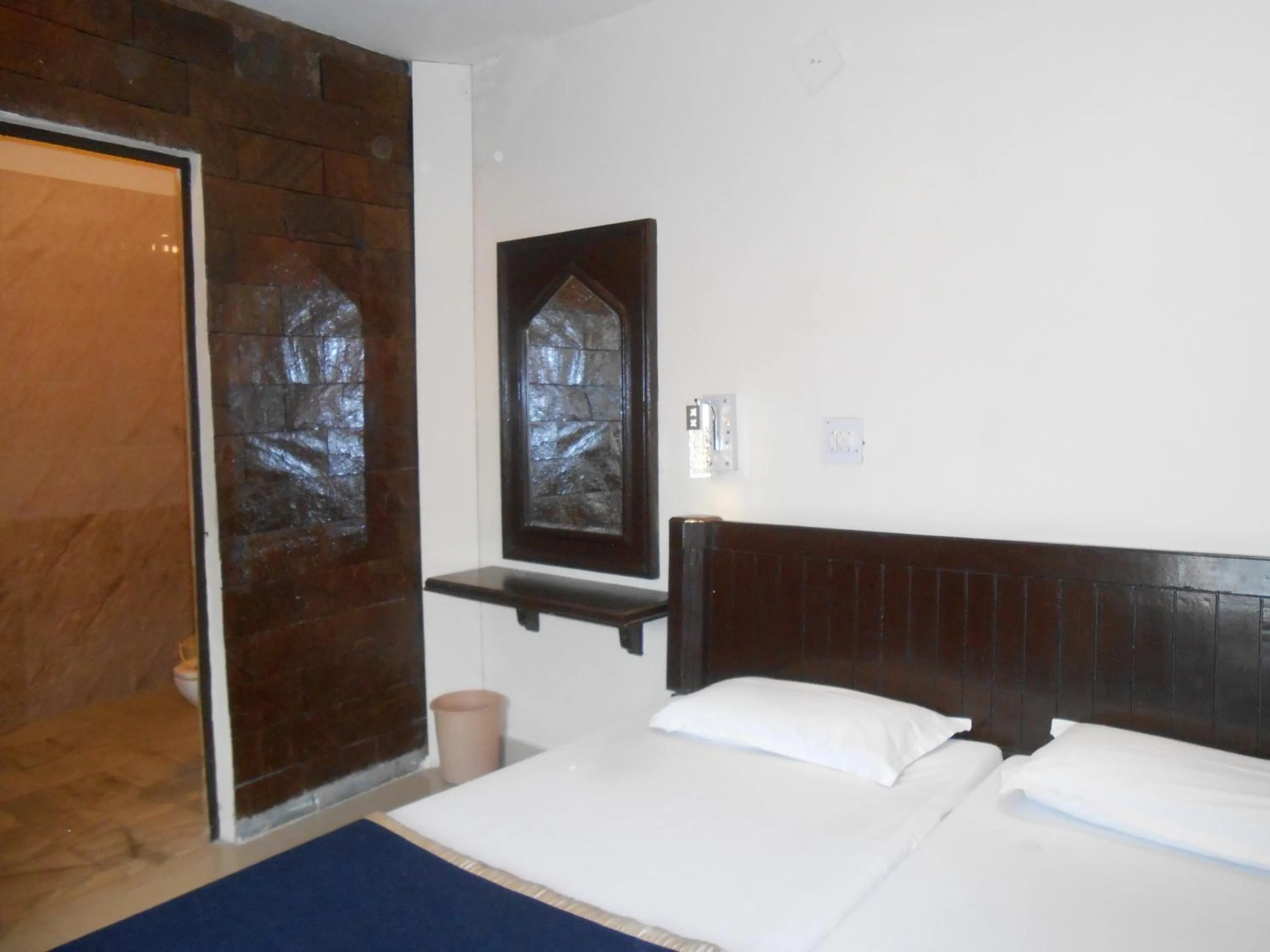 Photo of the whole room, Bed in Hotel Kamal Nearest To Taj Mahal