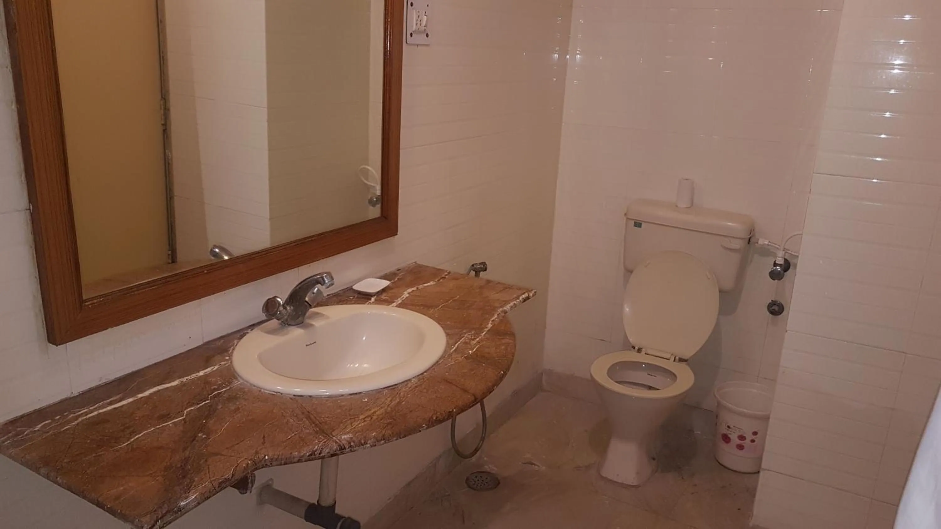 Hotel Kamal Nearest To Taj Mahal