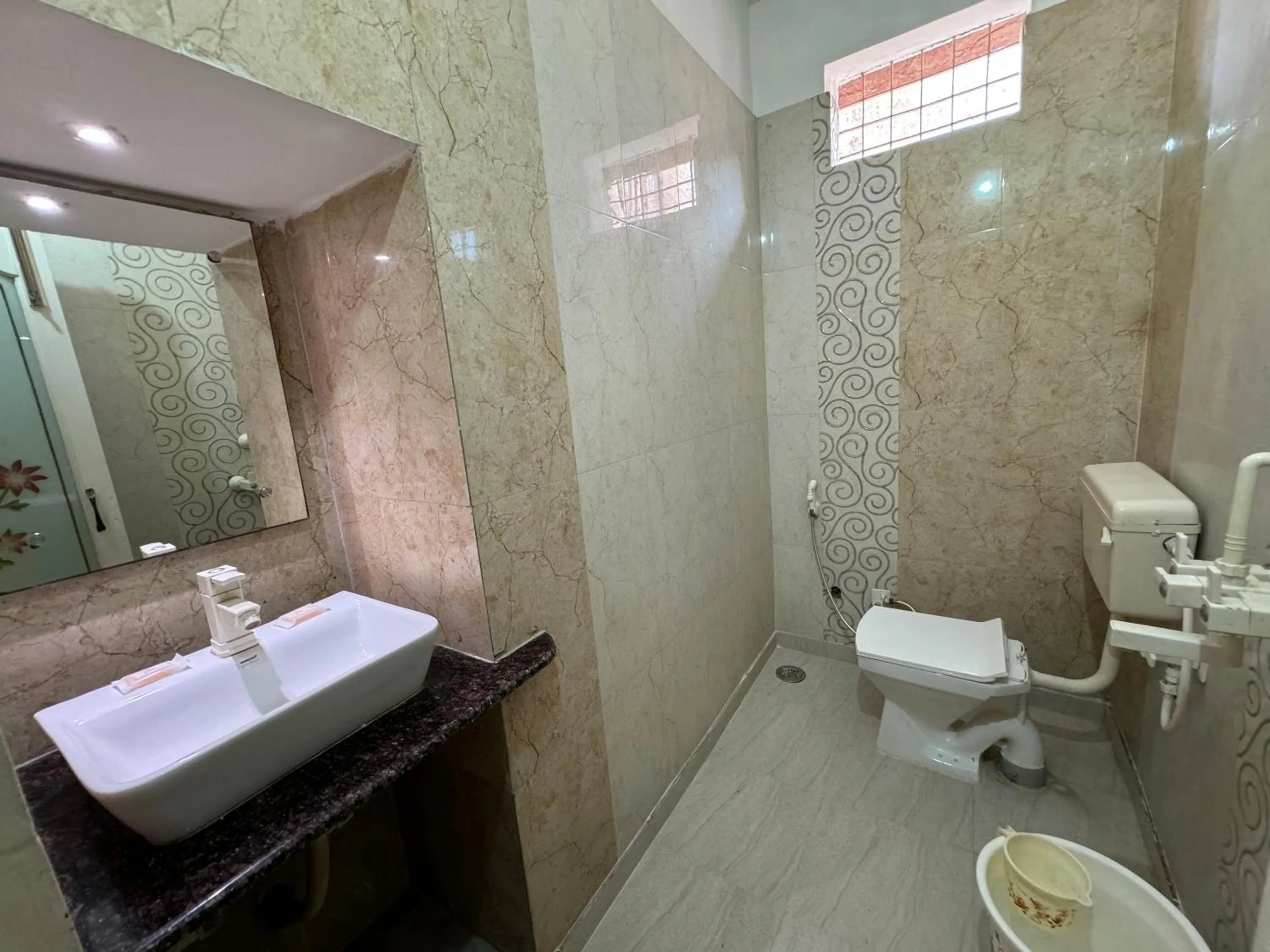 Hotel Kamal Nearest To Taj Mahal