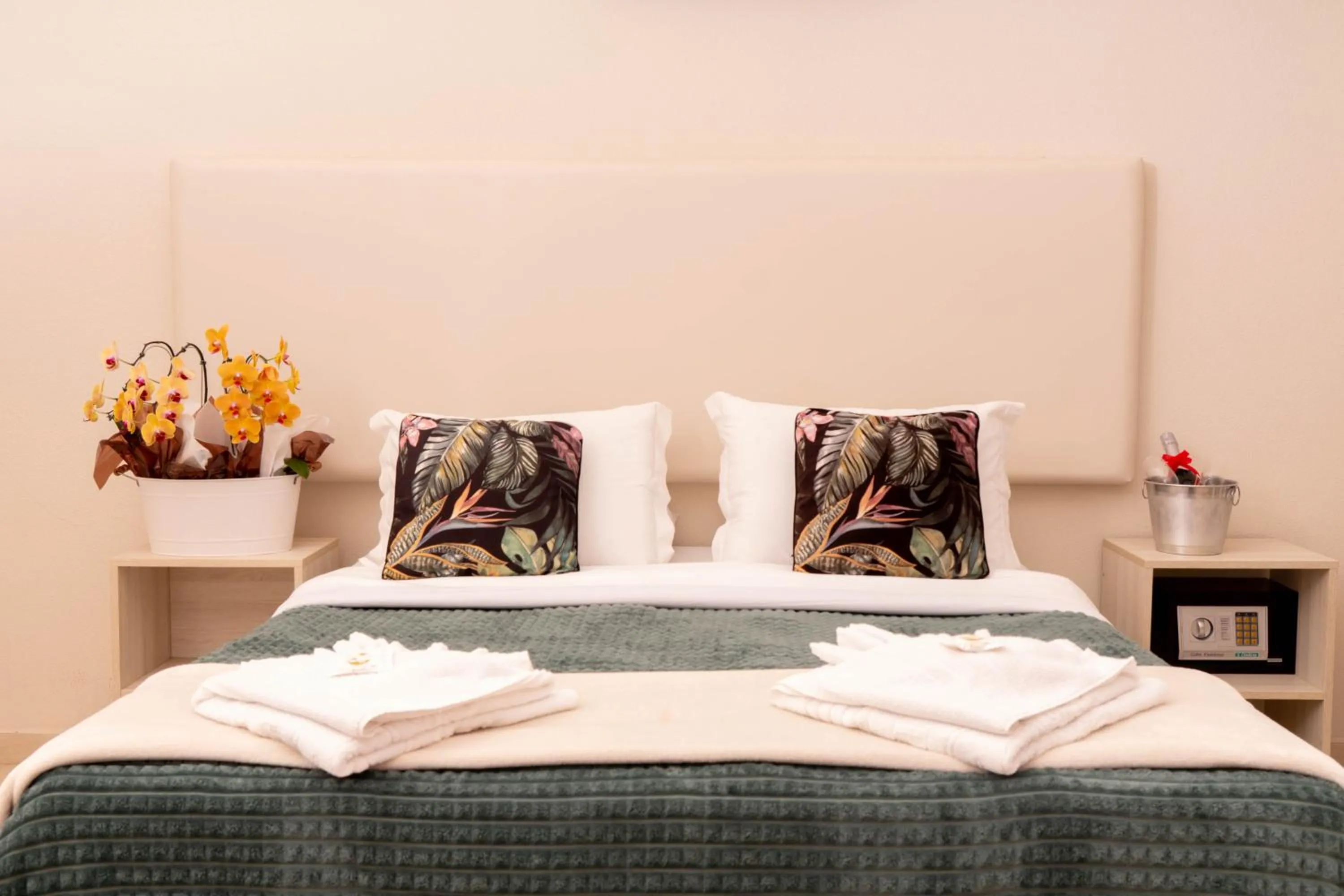 Bedroom, Bed in Hotel Palace 1