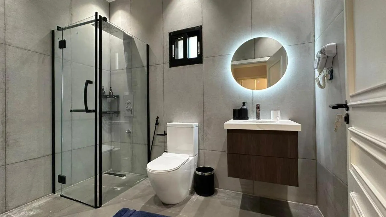 Shower in V Hotel in Paje