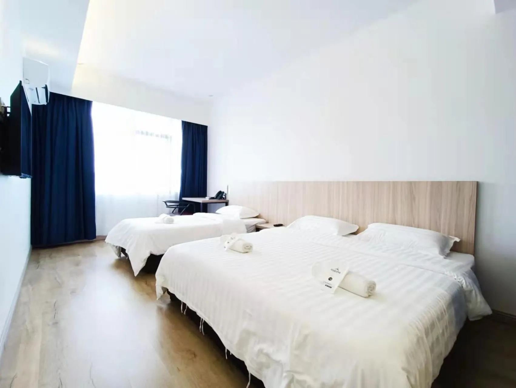 Bedroom, Bed in Starlink Hotel