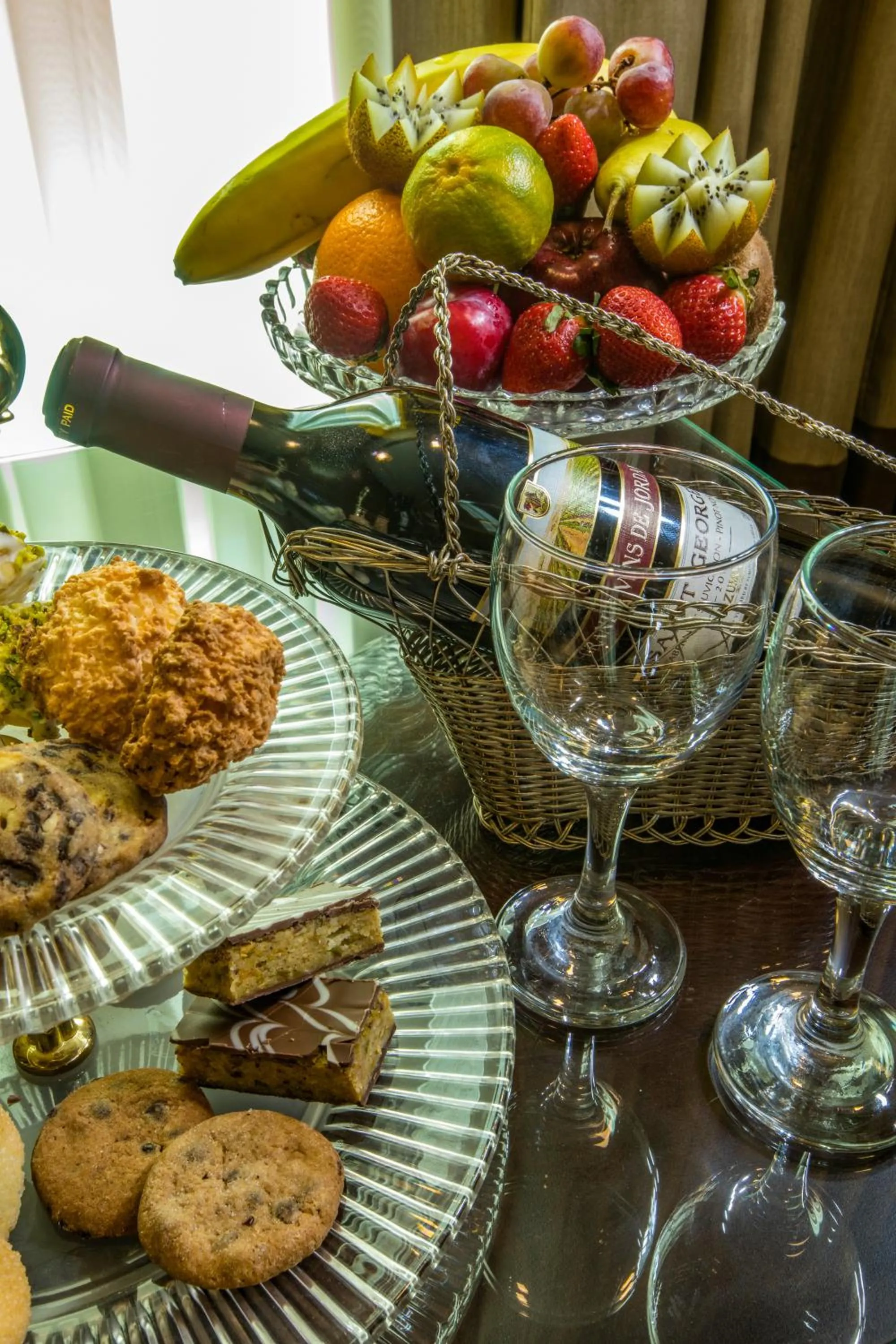 Food and drinks in Century Park Hotel