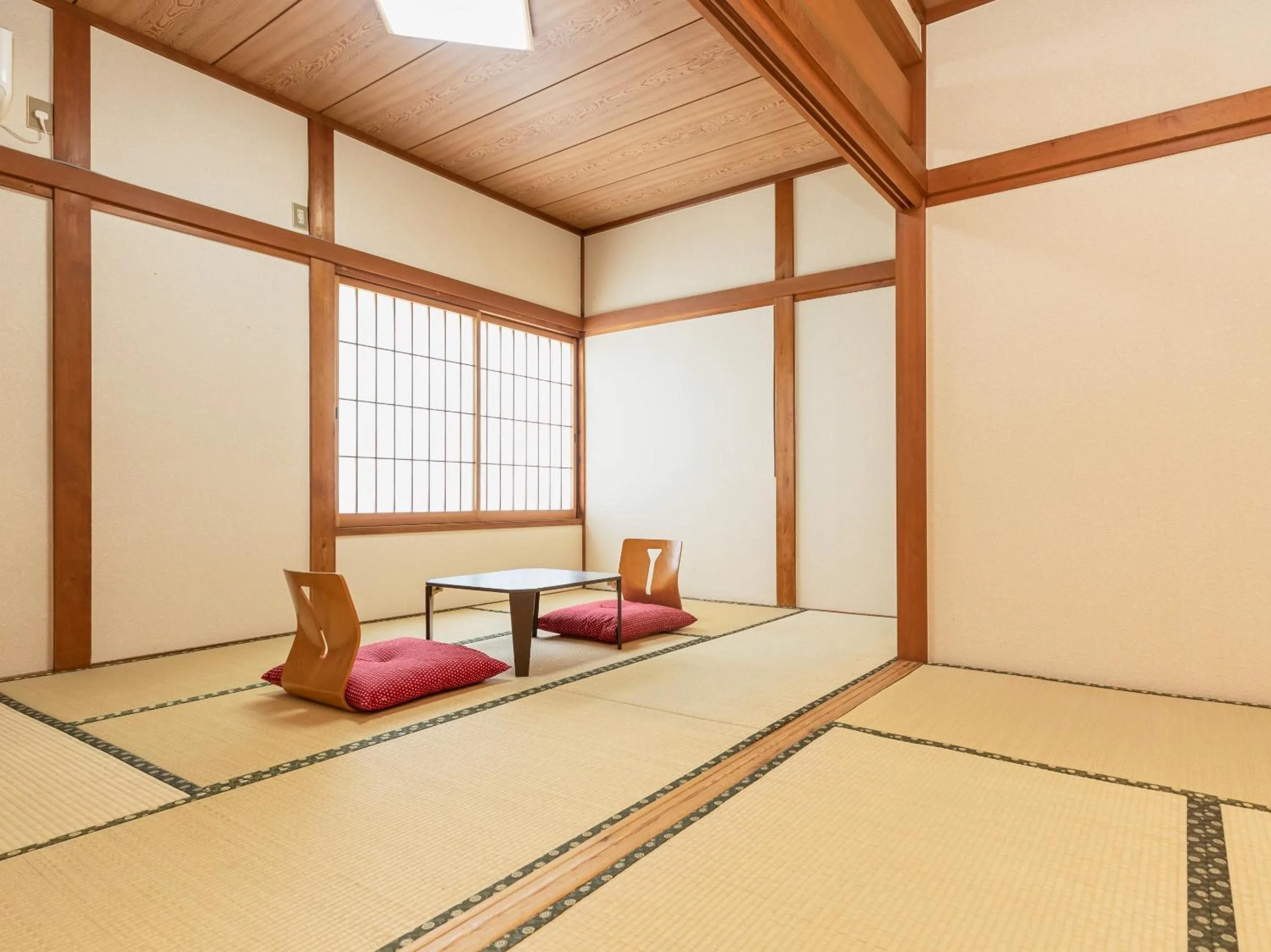 Photo of the whole room in Kousen Annex Kazeya Group