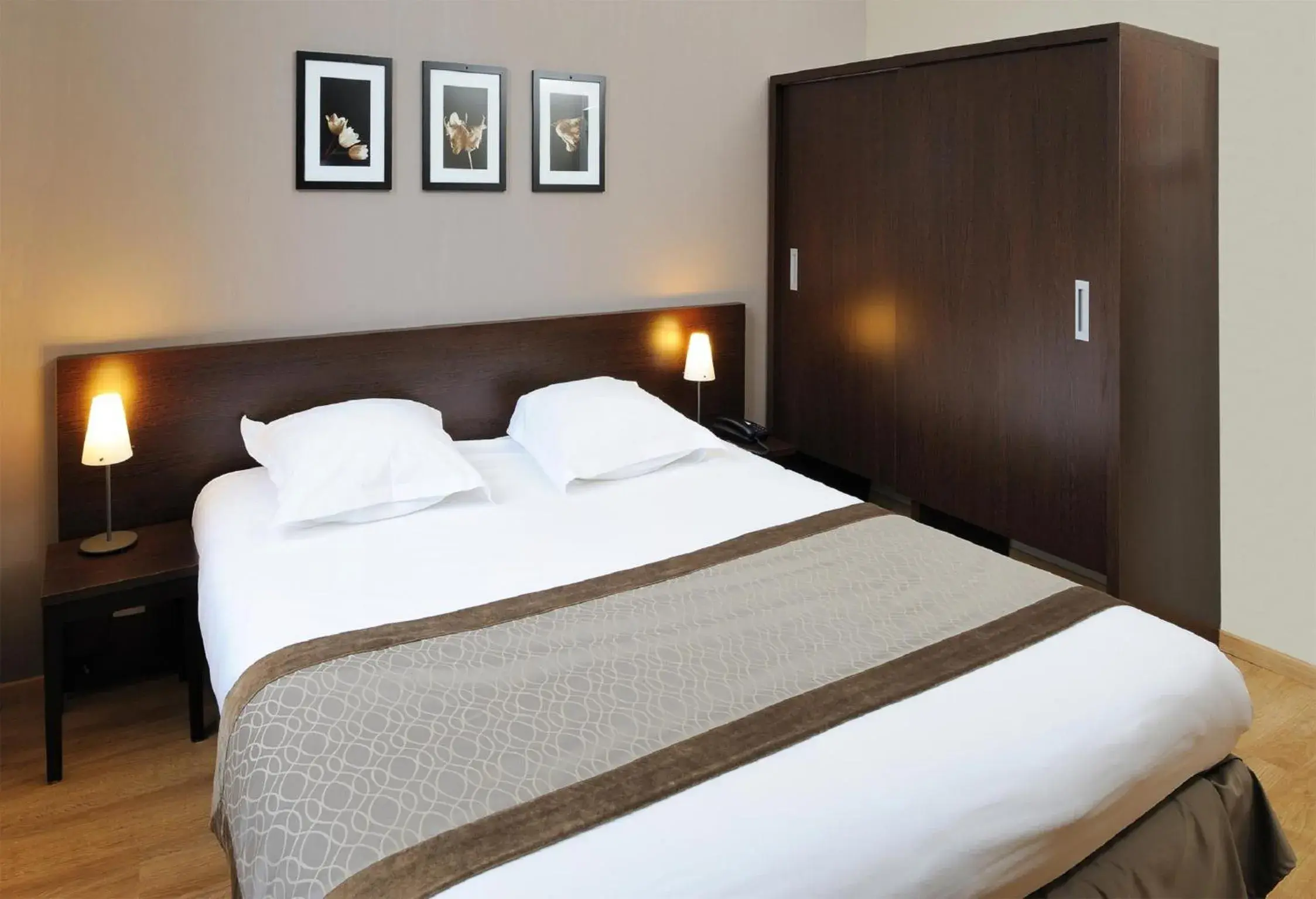 One-Bedroom Apartment (4 Adults) in Residhome Grenoble Caserne De Bonne One-Bedroom Apartment (4 Adults) in Residhome Grenoble Caserne De Bonne