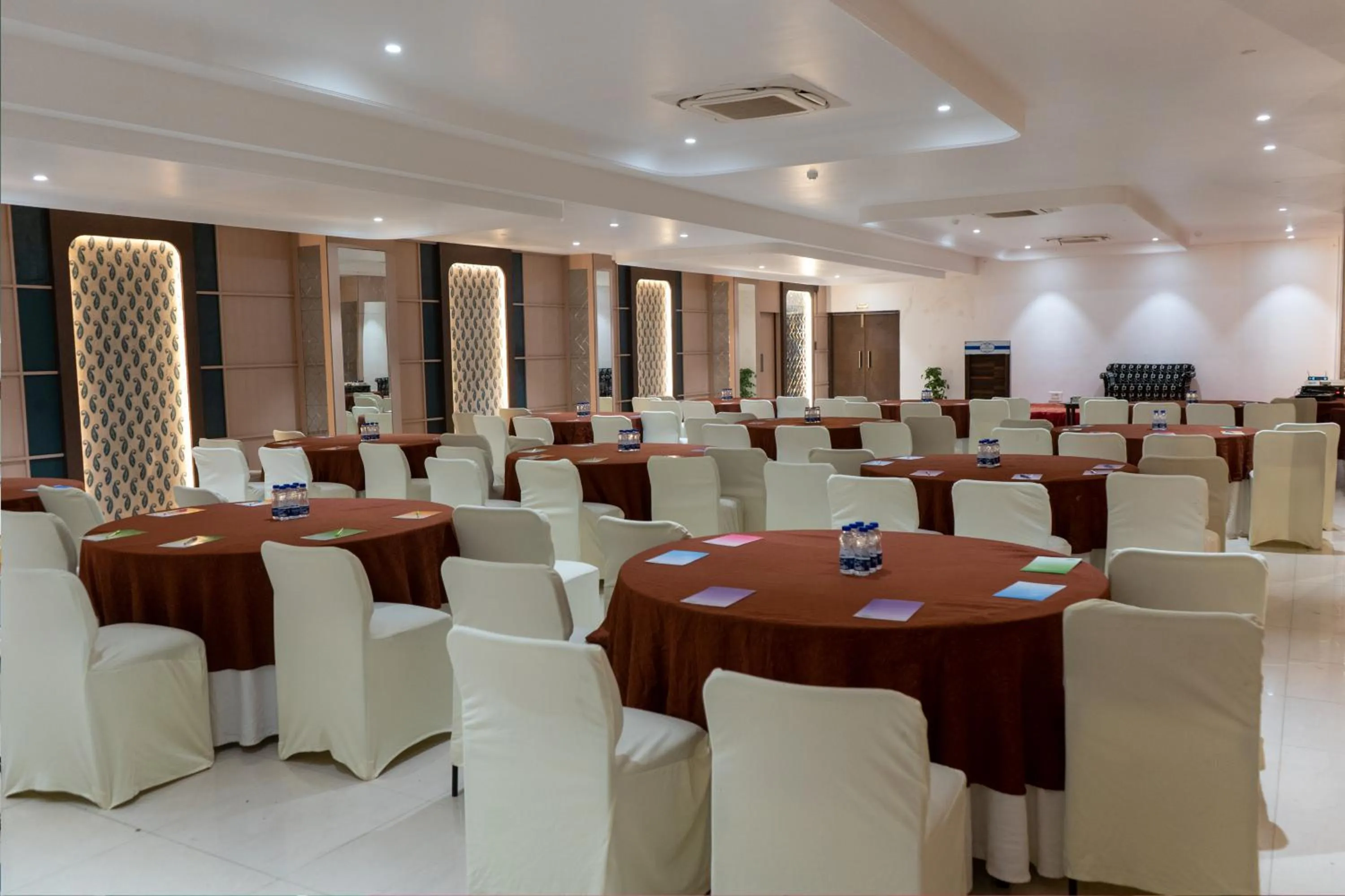 Banquet/Function facilities in Grand Sarovar Portico, Latur
