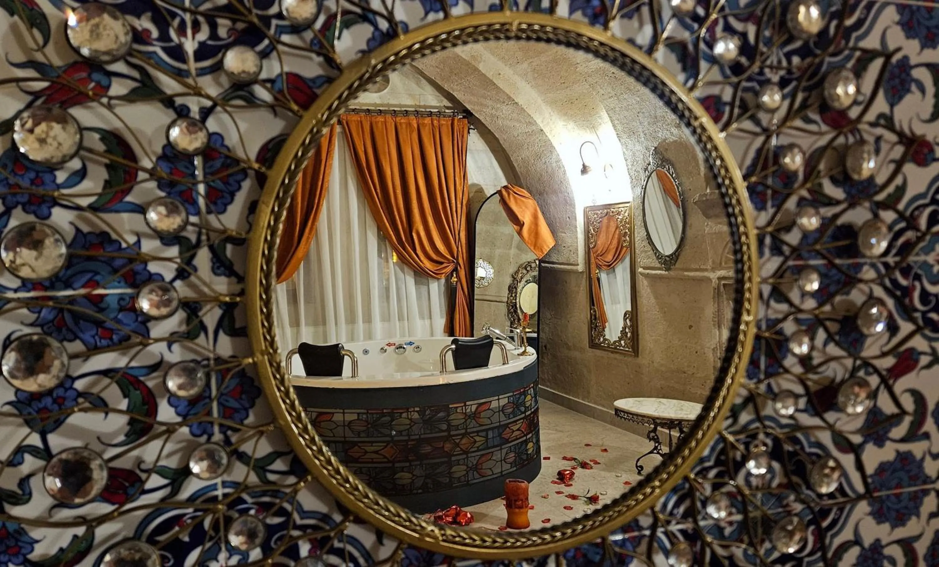 Living room in Serenus Cave Suites