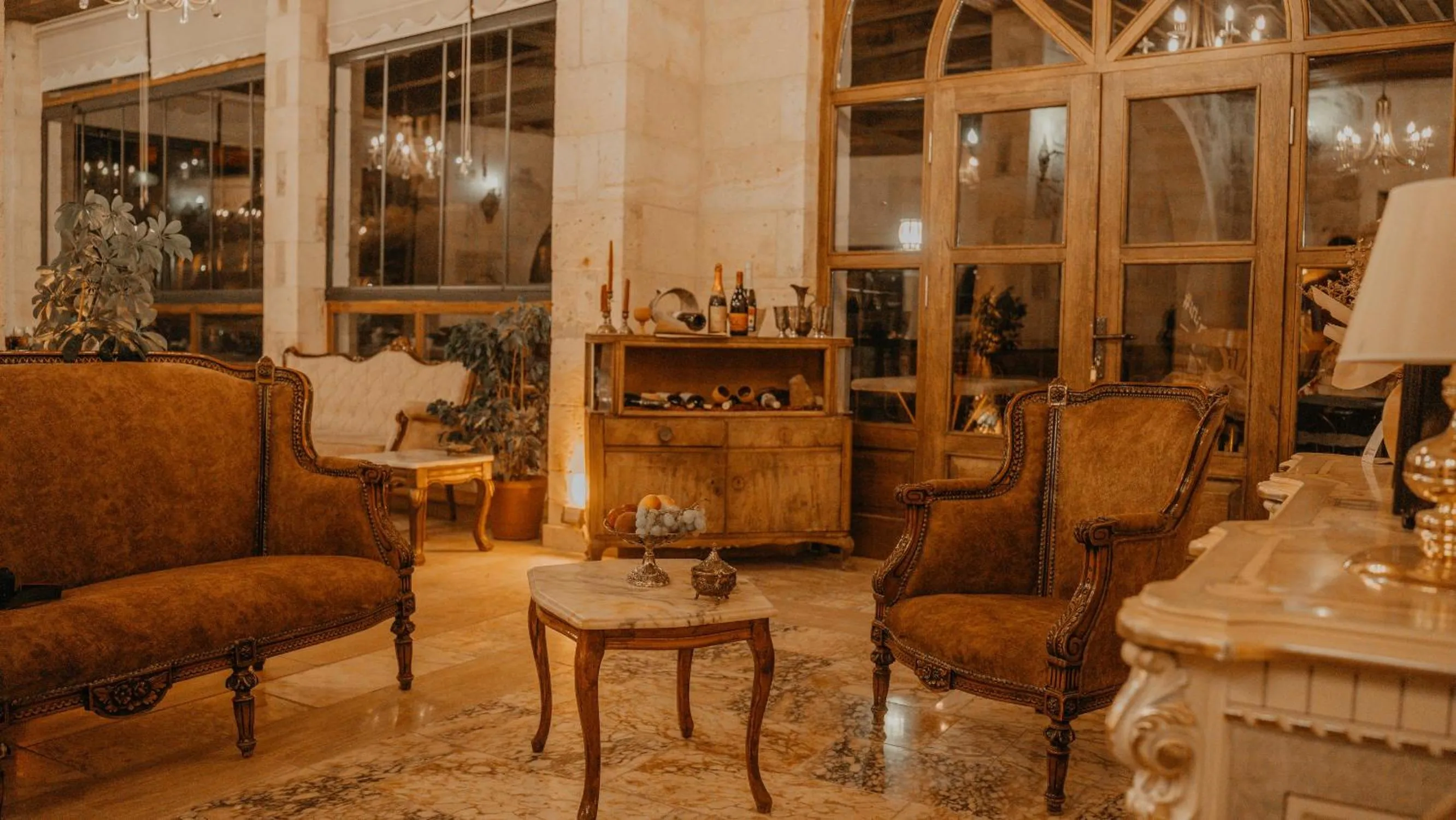 Lobby or reception in Serenus Cave Suites