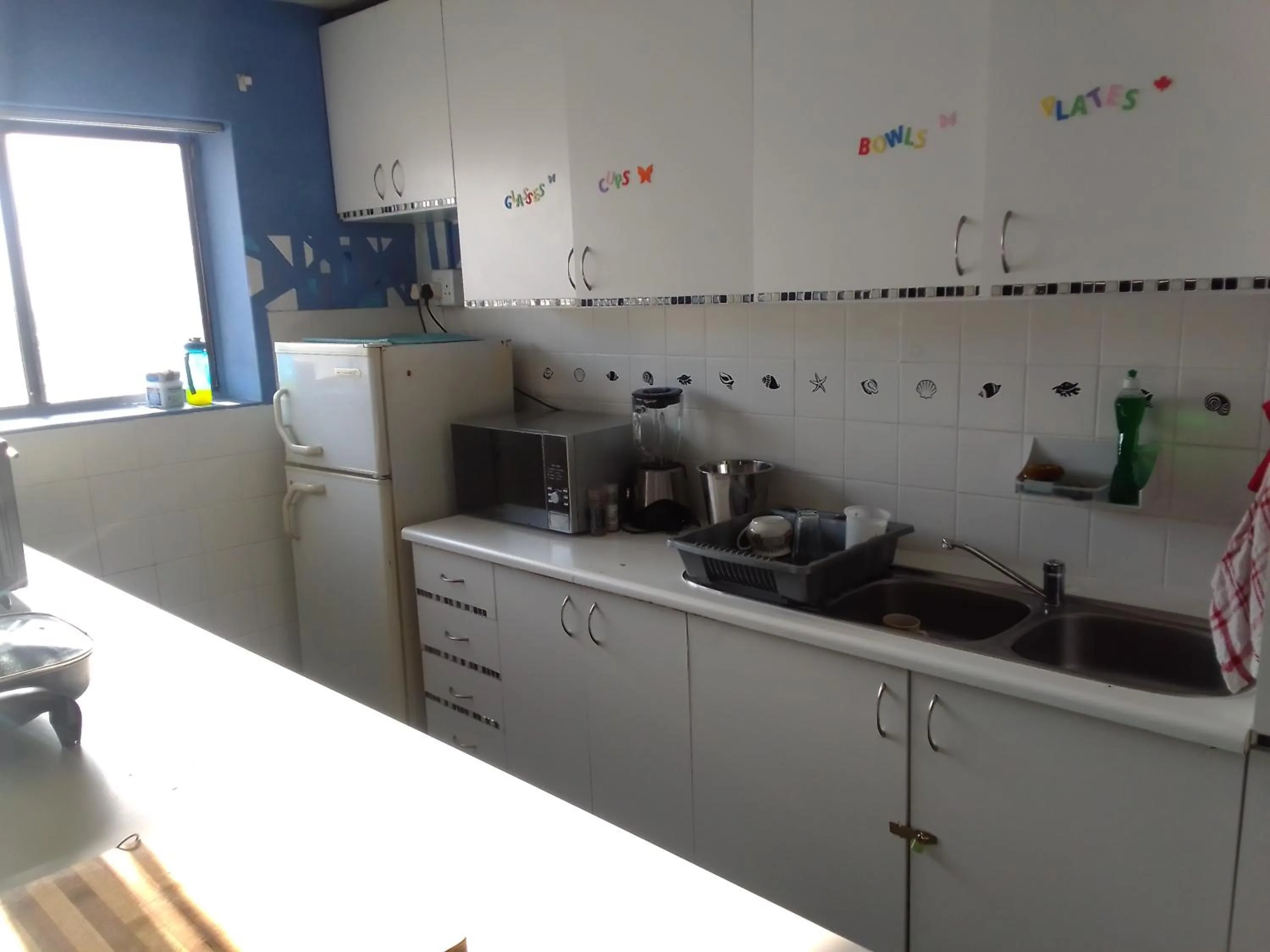 Kitchen or kitchenette in Sunset beach backpackers
