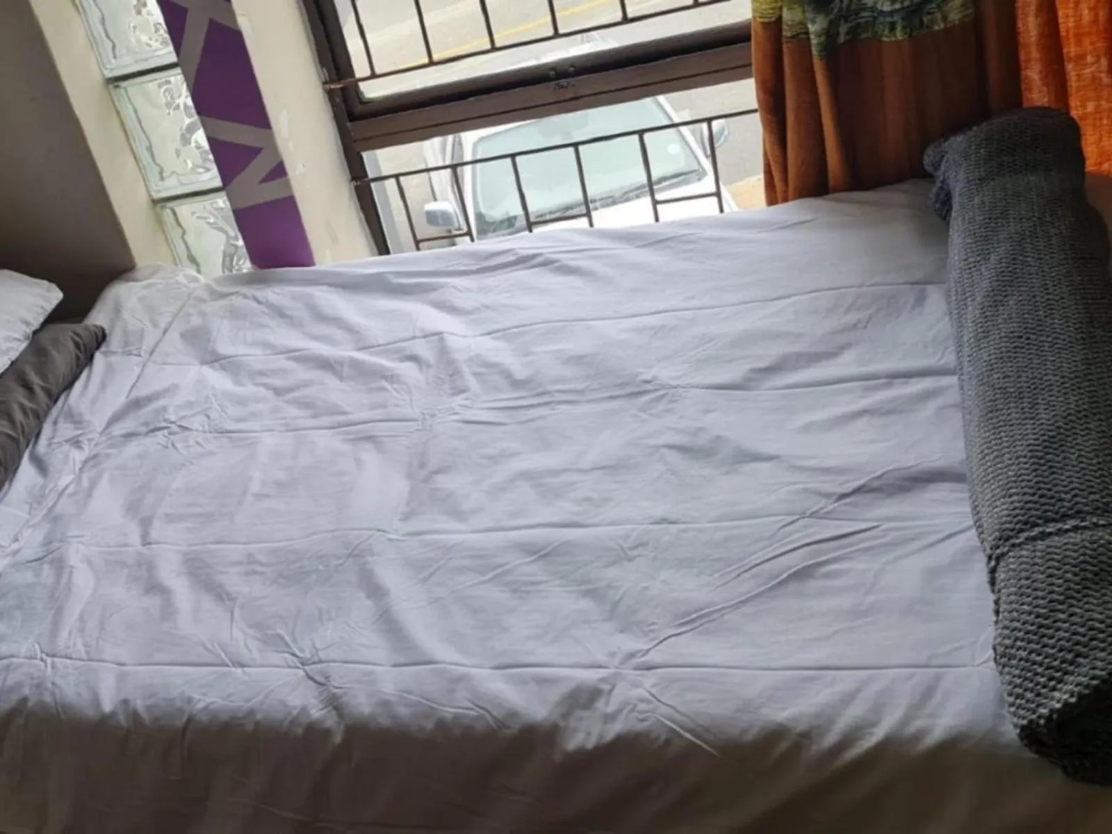 Bed in Sunset beach backpackers