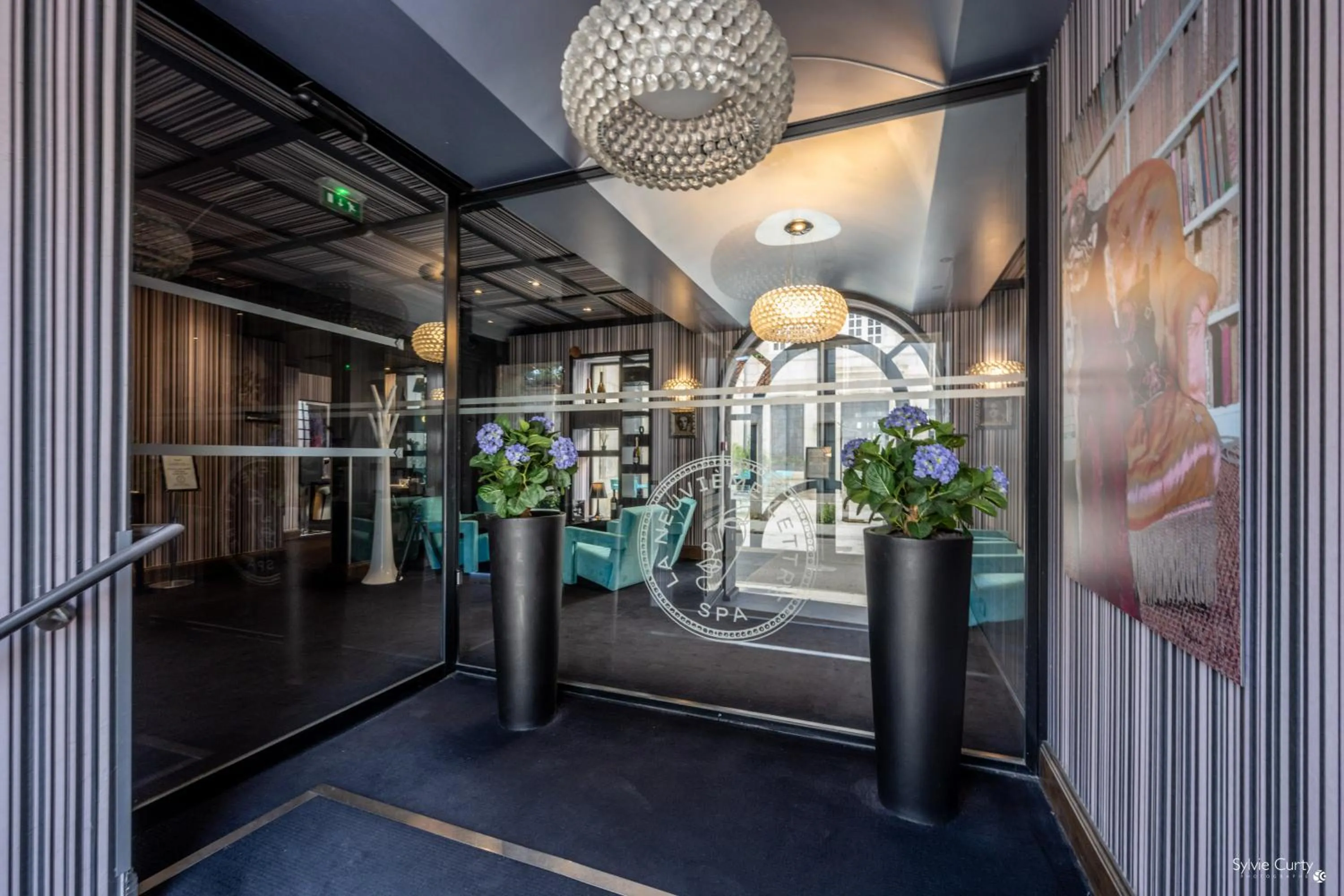 Property building in Hôtel La Monnaie Arty & Spa