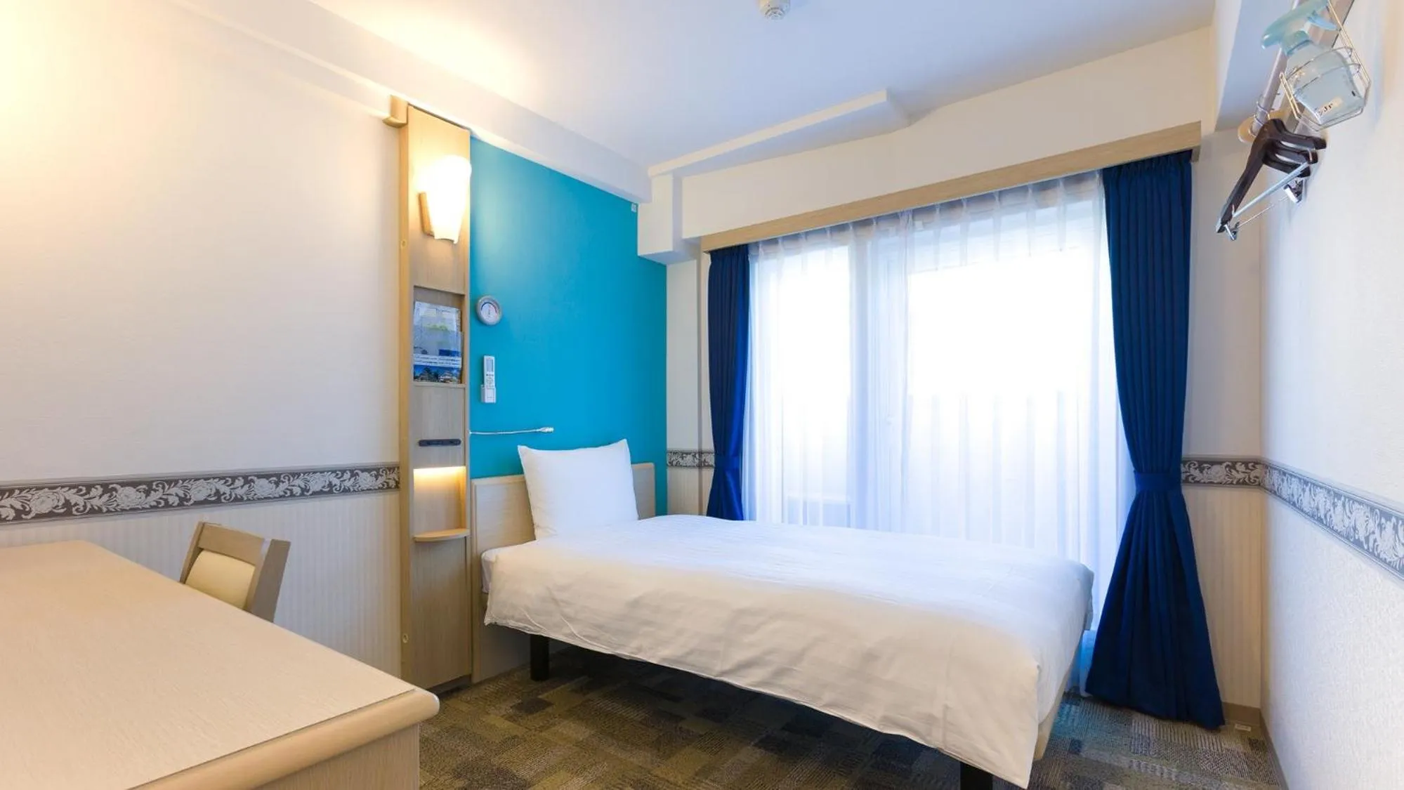 Bedroom, Bed in Toyoko Inn Matsudo eki Higashi guchi