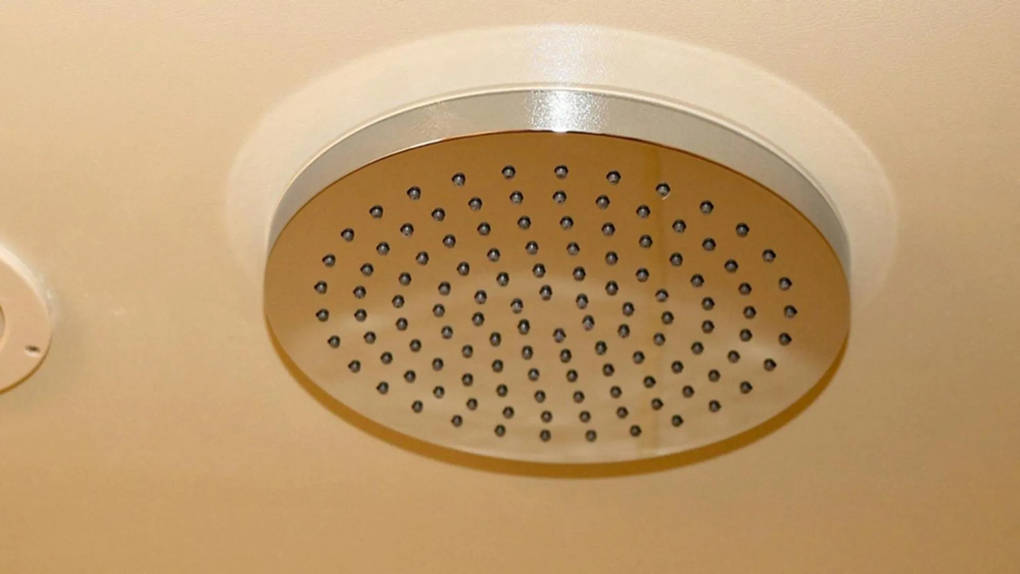 Shower in Toyoko Inn Tsushima Hitakatsu