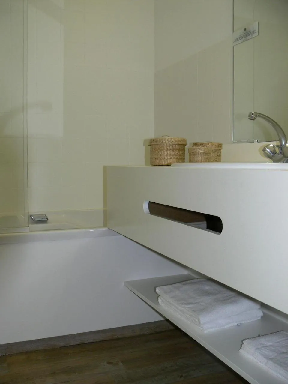 Bathroom in L'Île Ô Château