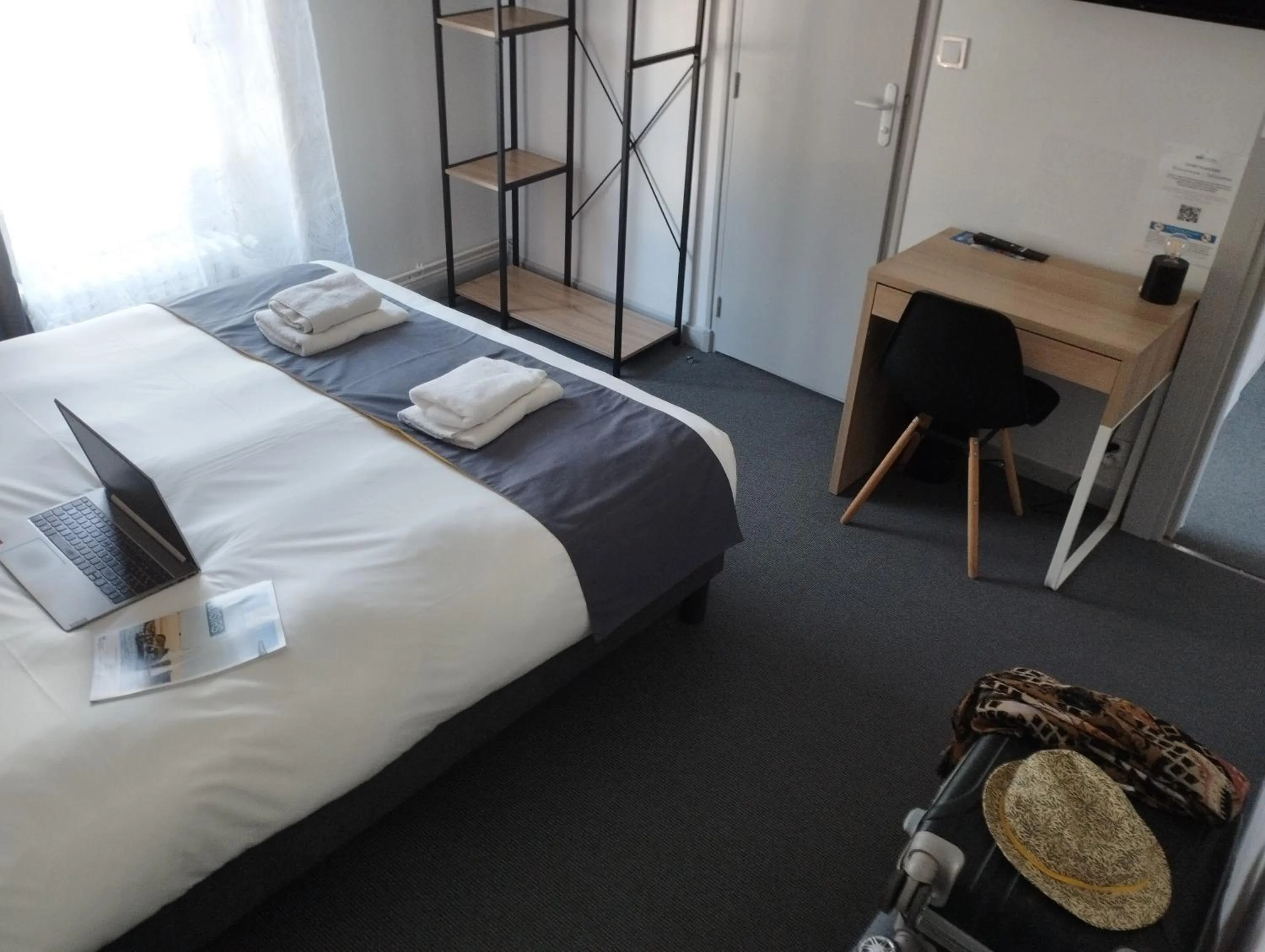 Bed in Brit Hotel L'Arrivée Guingamp