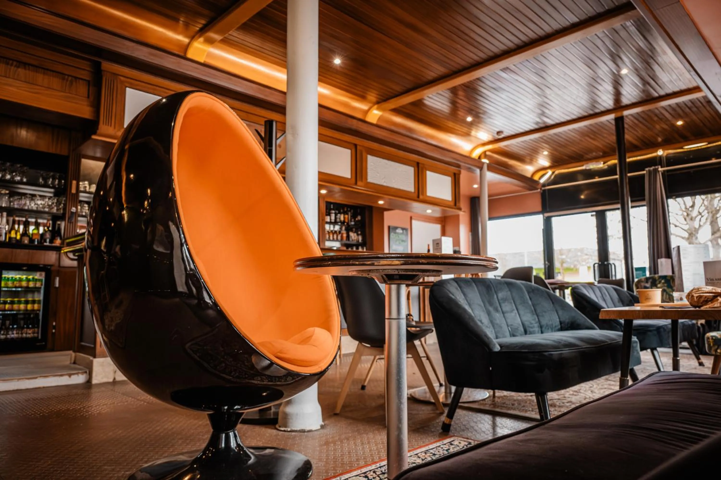 Living room in Brit Hotel L'Arrivée Guingamp