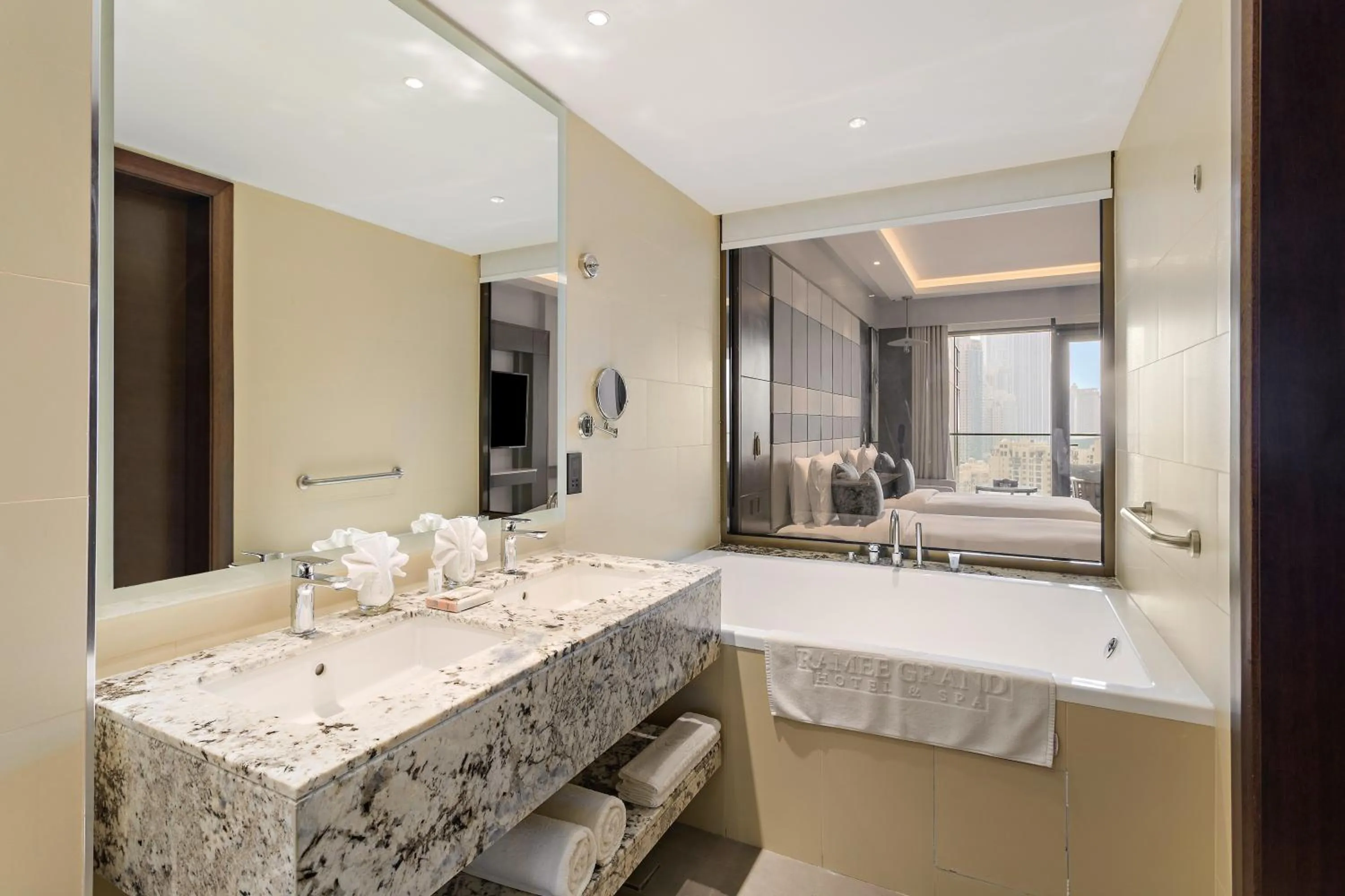 towels, Bed in Ramee Dream Hotel Downtown