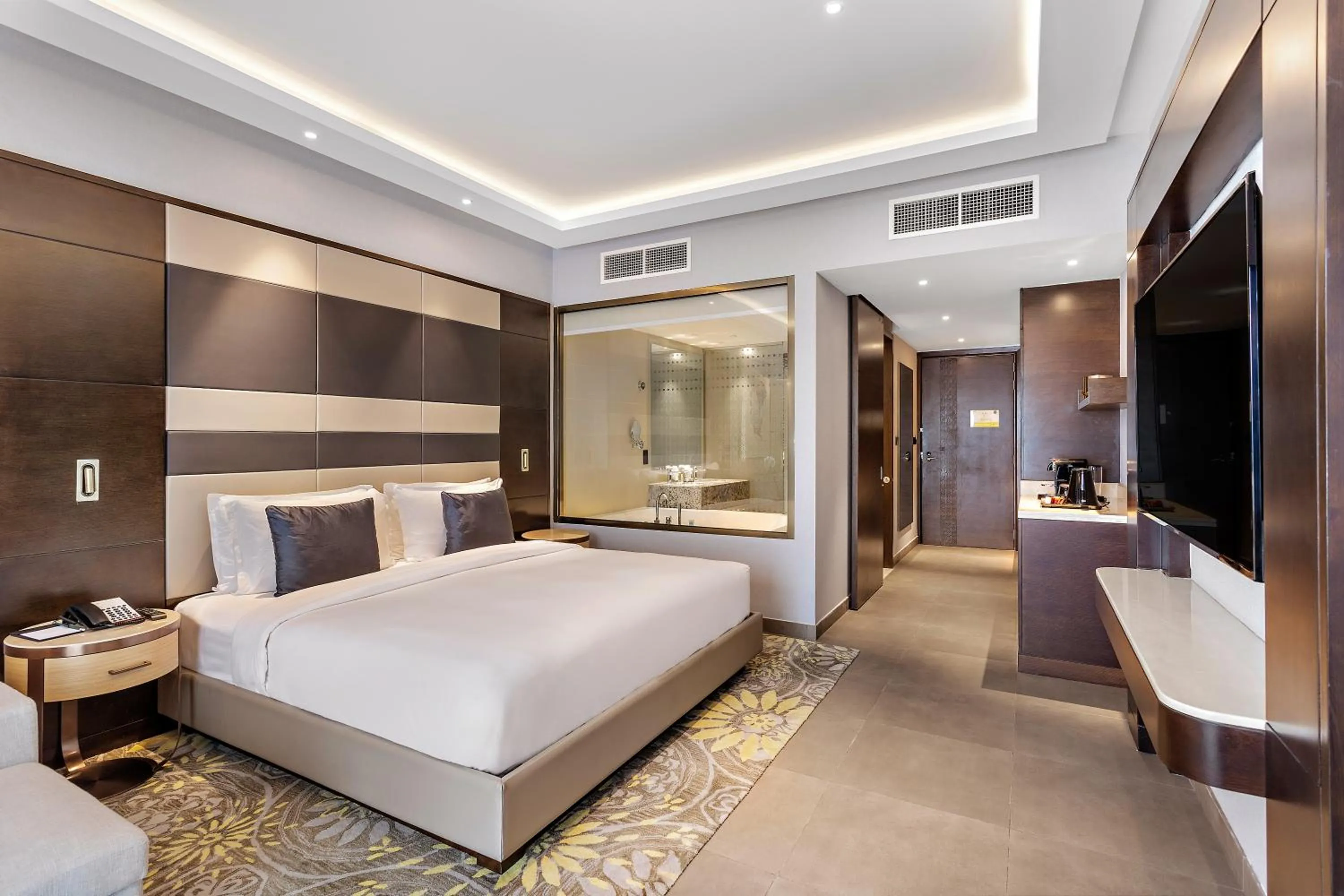 Photo of the whole room, Bed in Ramee Dream Hotel Downtown