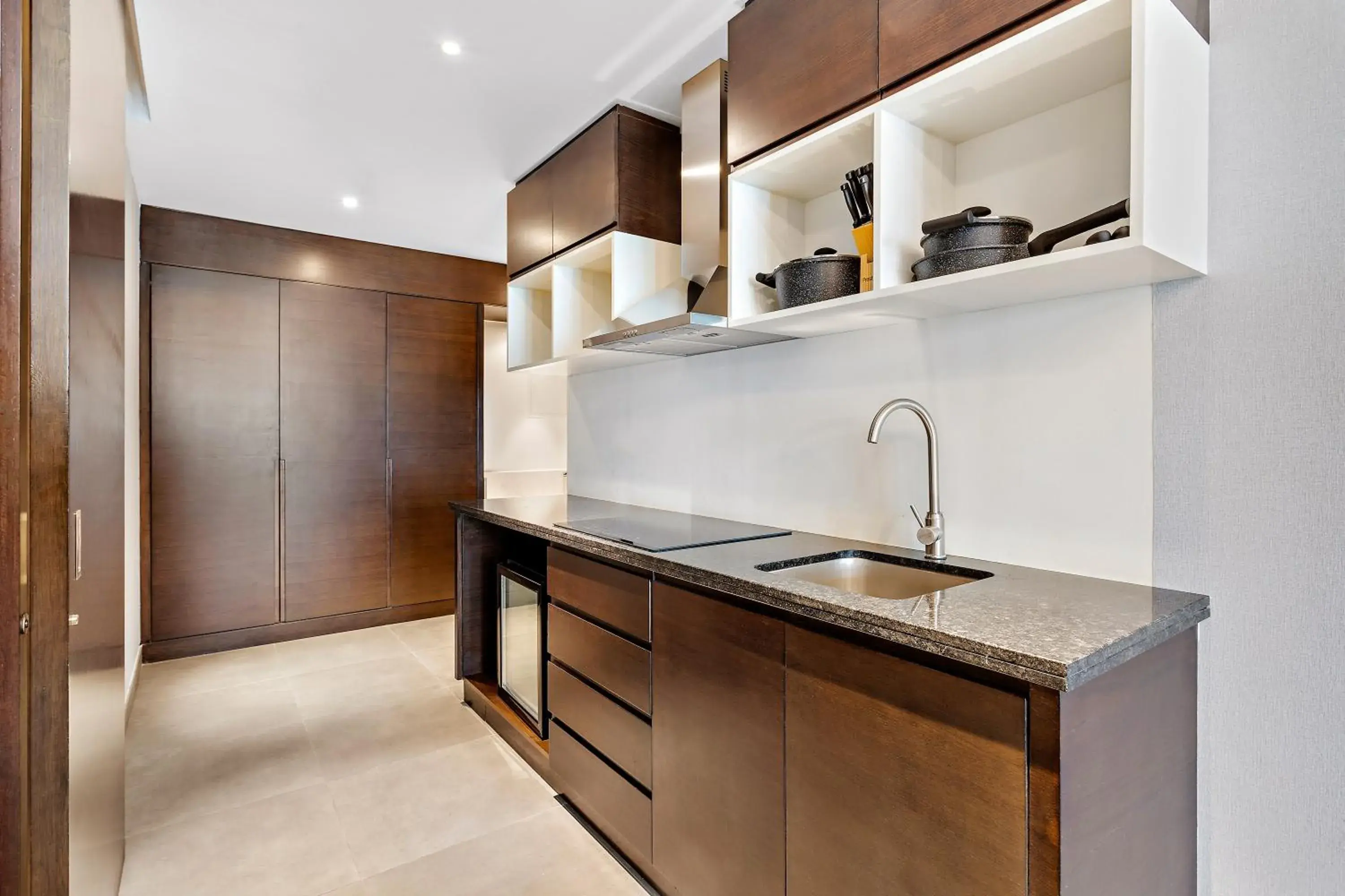 Luxury King Room with Balcony, City View and Kitchenette in Ramee Dream Hotel Downtown Luxury King Room with Balcony, City View and Kitchenette in Ramee Dream Hotel Downtown