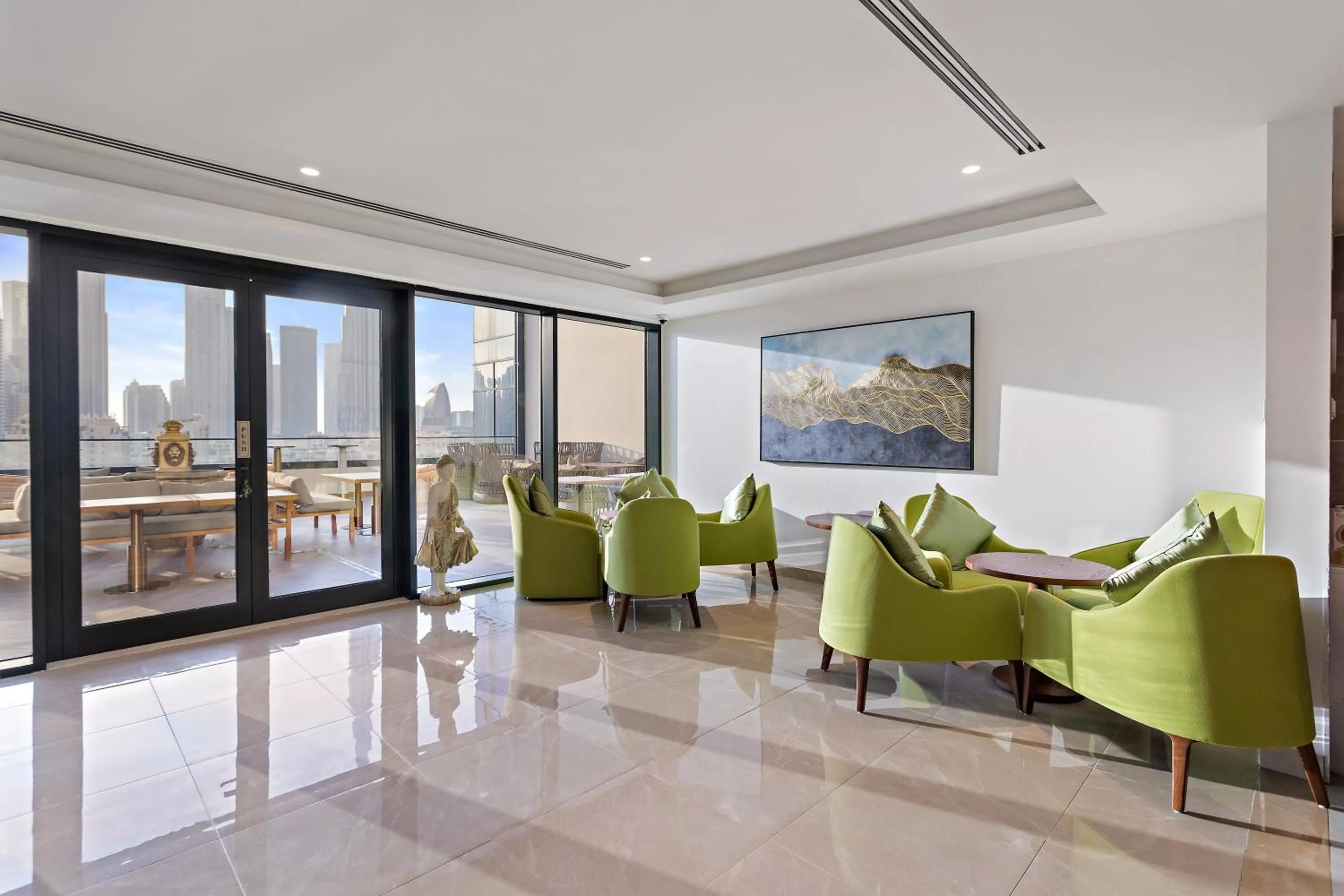 Seating area in Ramee Dream Hotel Downtown