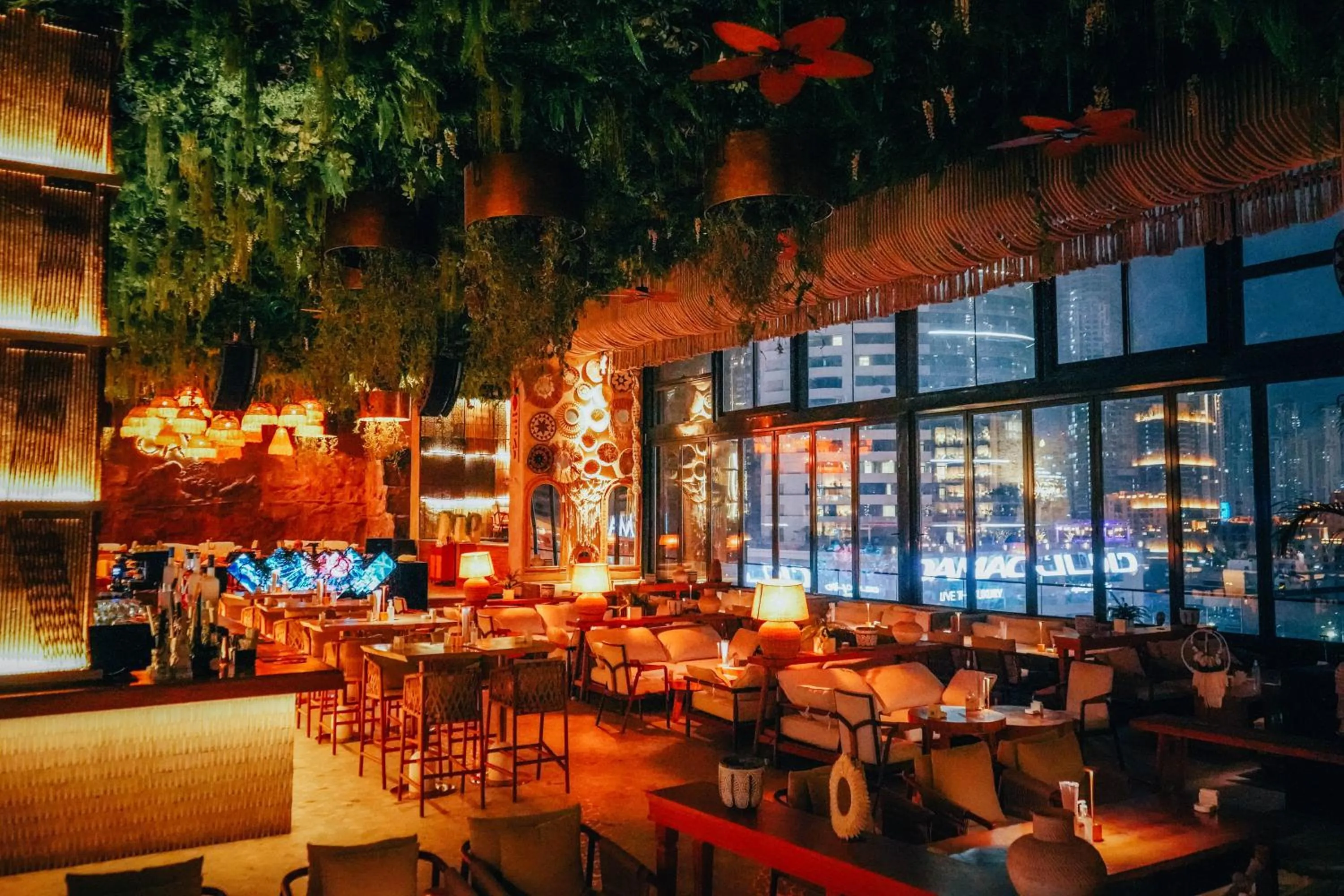 Nightclub / DJ in Ramee Dream Hotel Downtown