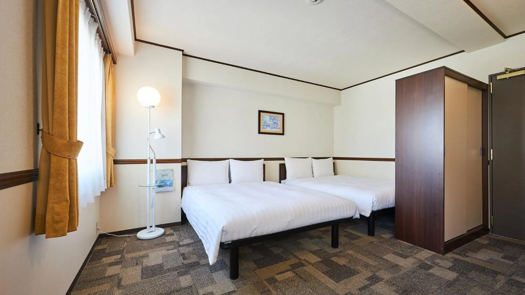 Bedroom, Bed in Toyoko Inn Chiba eki Higashi guchi