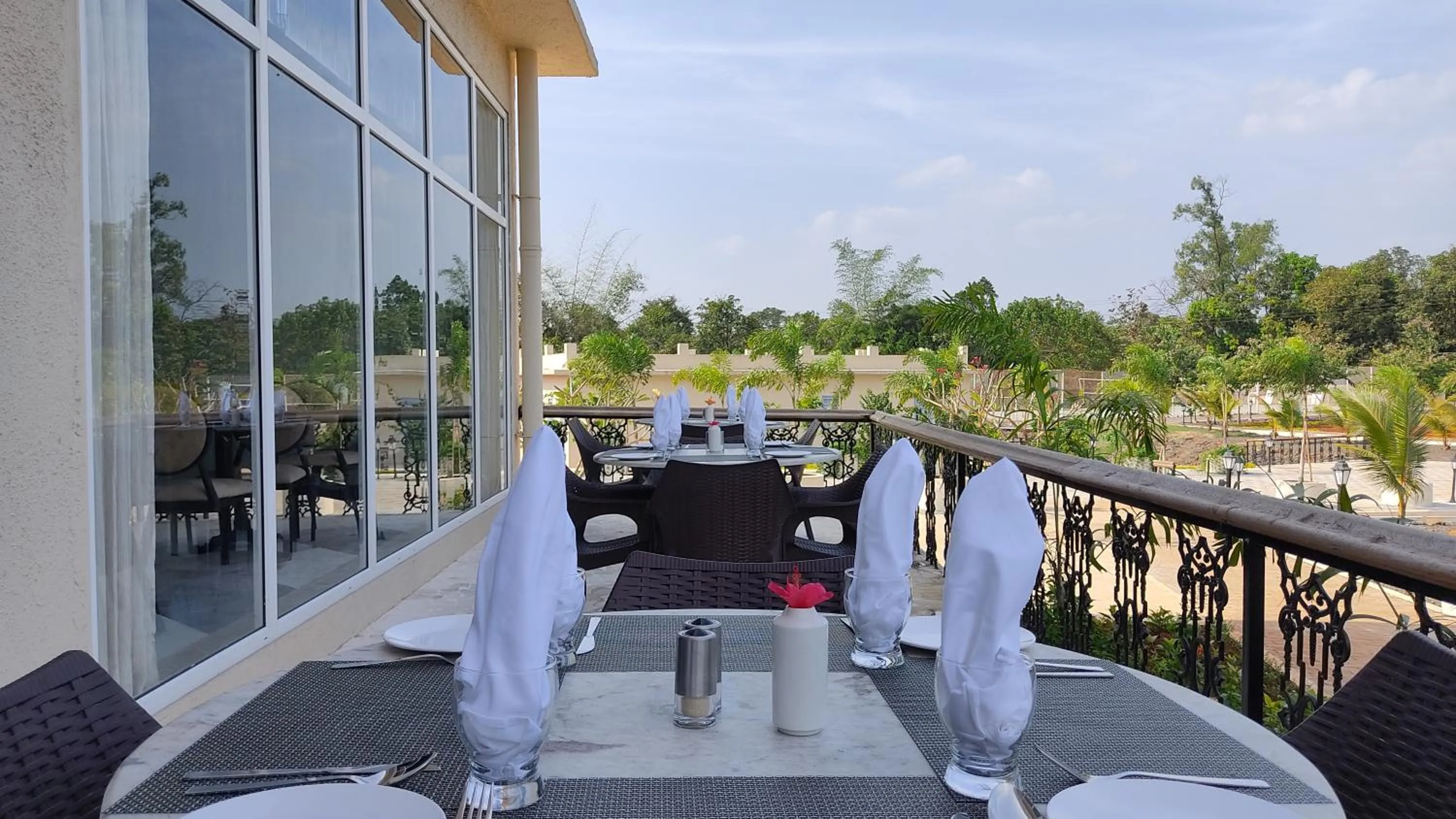 Restaurant/places to eat in juSTa Rudra Resort & Spa