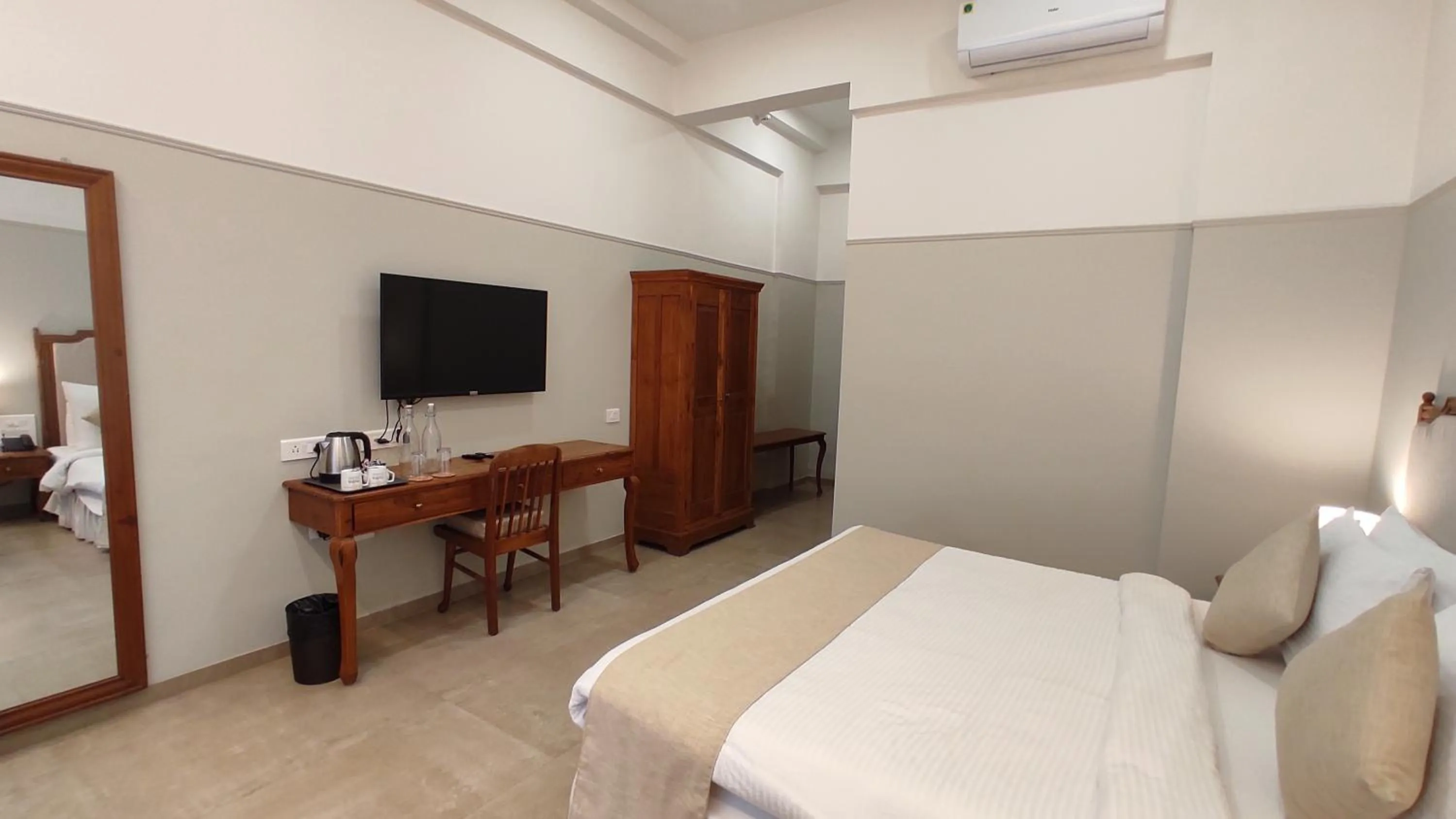 Bedroom, Bed in juSTa Rudra Resort & Spa