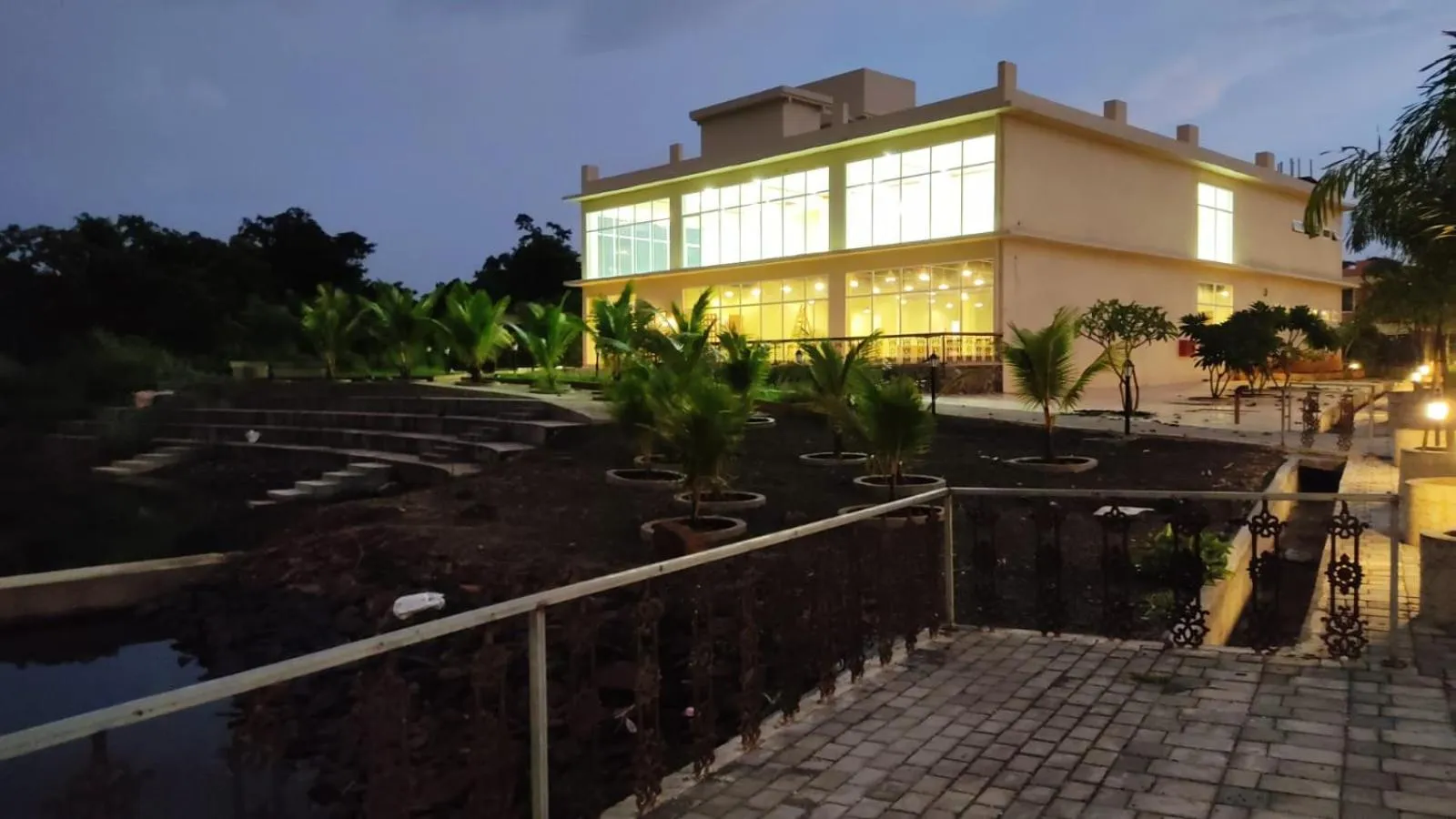 Restaurant/places to eat in juSTa Rudra Resort & Spa