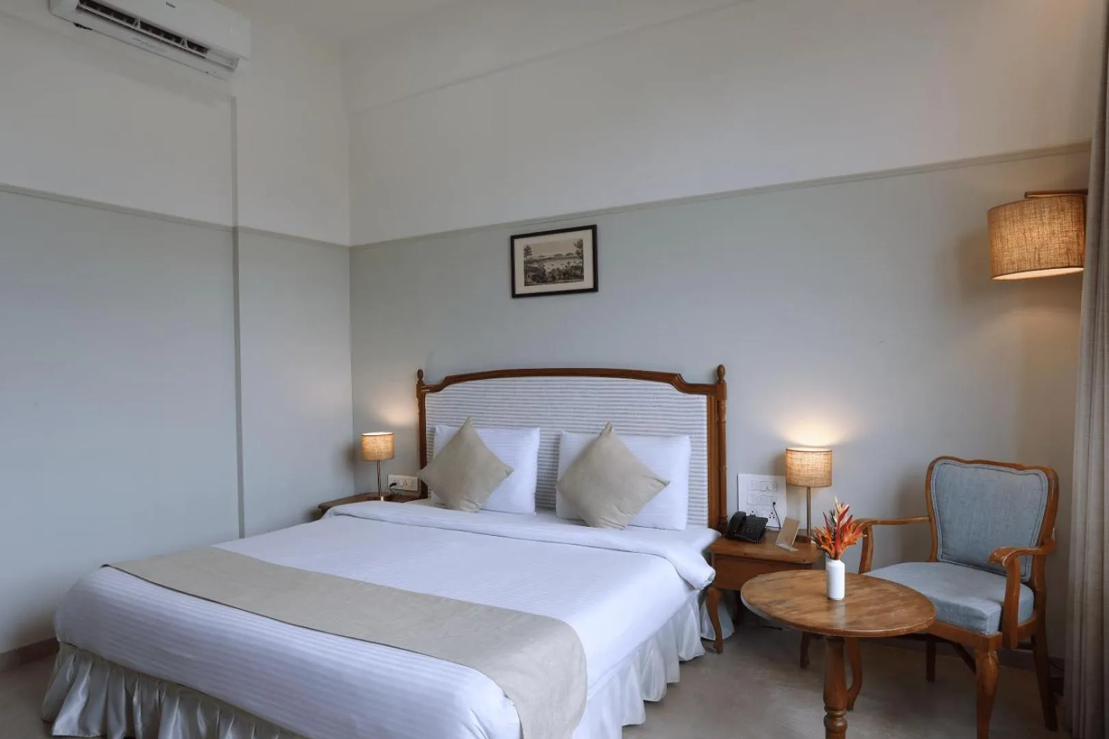 Bed in juSTa Rudra Resort & Spa