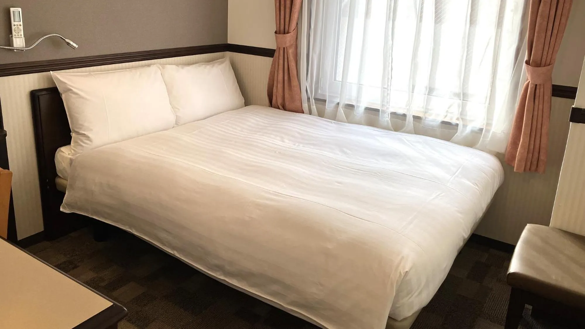 Bedroom, Bed in Toyoko Inn Tokyo Shinagawa Hatanodai eki Minami guchi