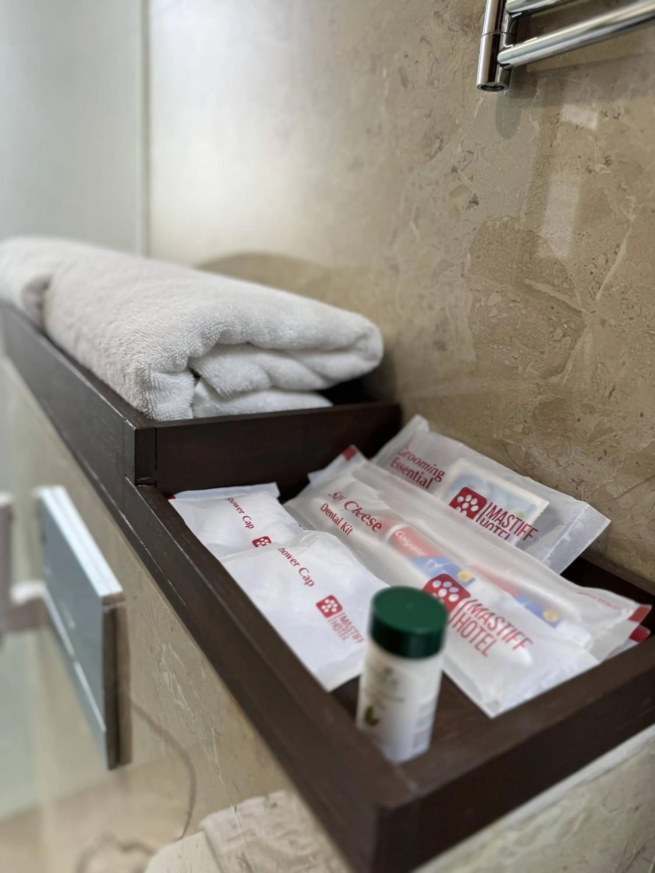 Bed in Mastiff Grand La Villae