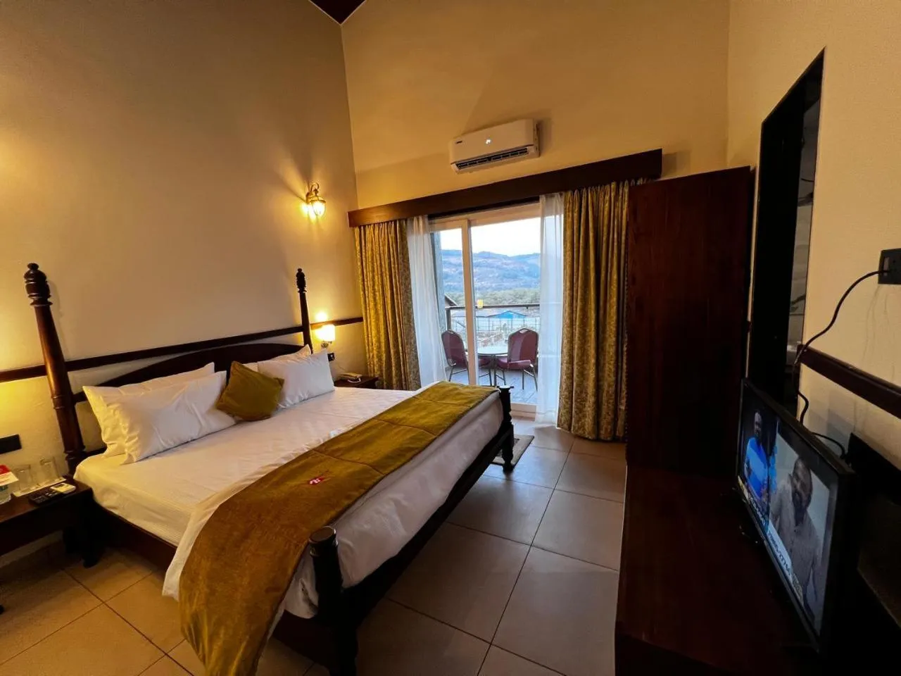 Bed in Mastiff Grand La Villae